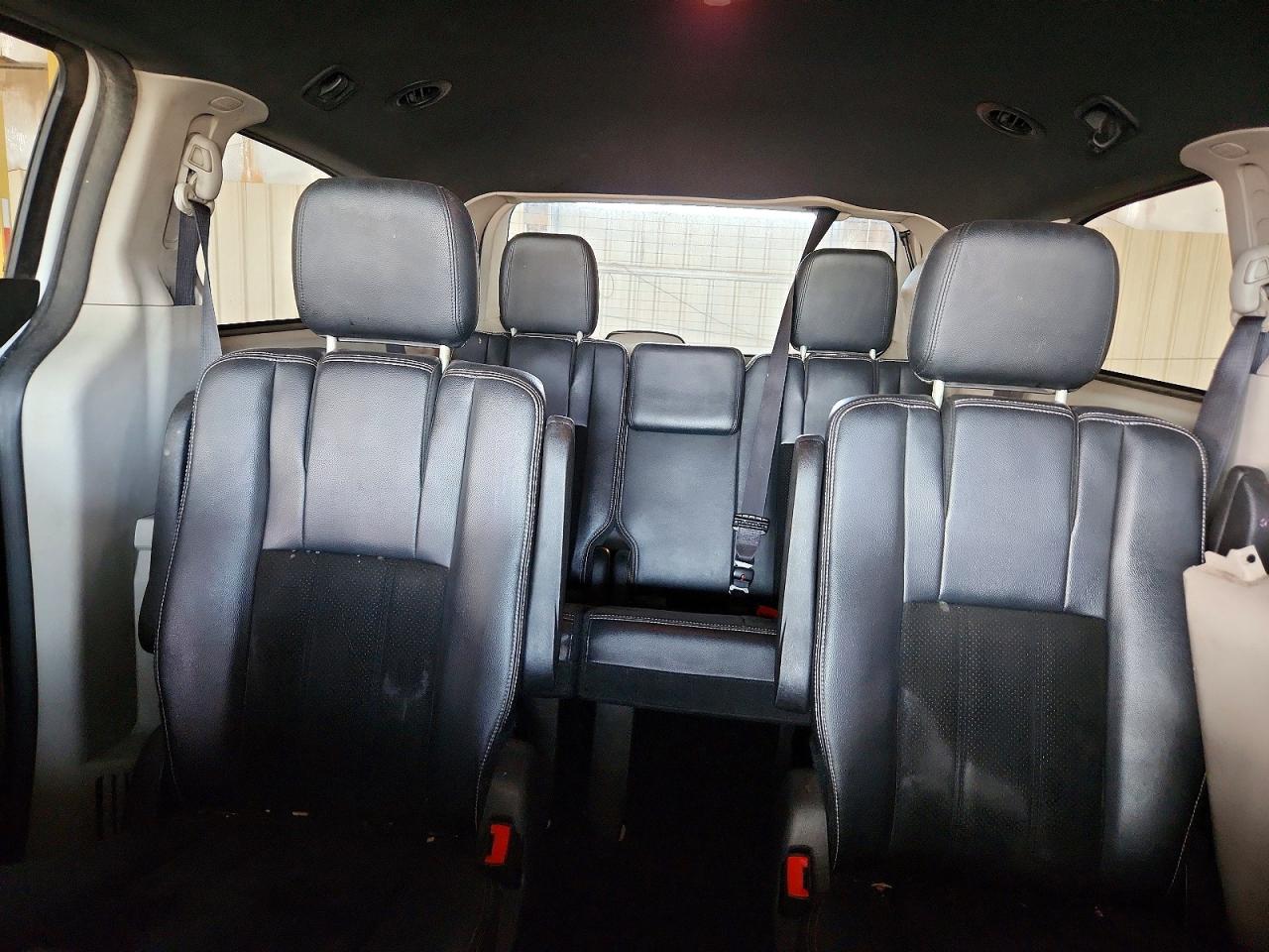 2017 Dodge Grand Caravan Sxt White vin: 2C4RDGCG7HR735816