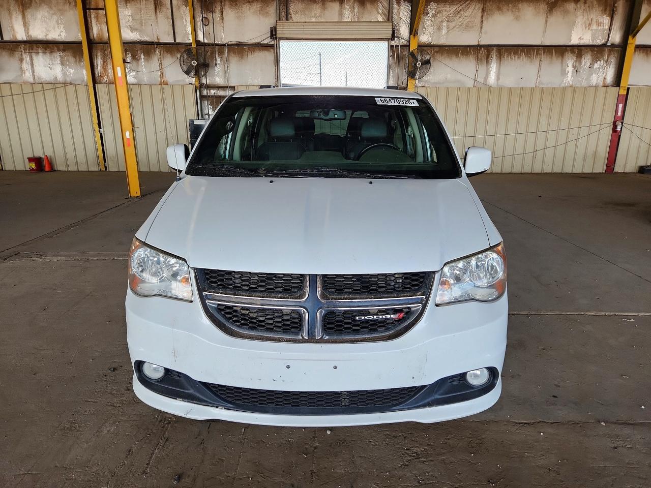 2017 Dodge Grand Caravan Sxt White vin: 2C4RDGCG7HR735816