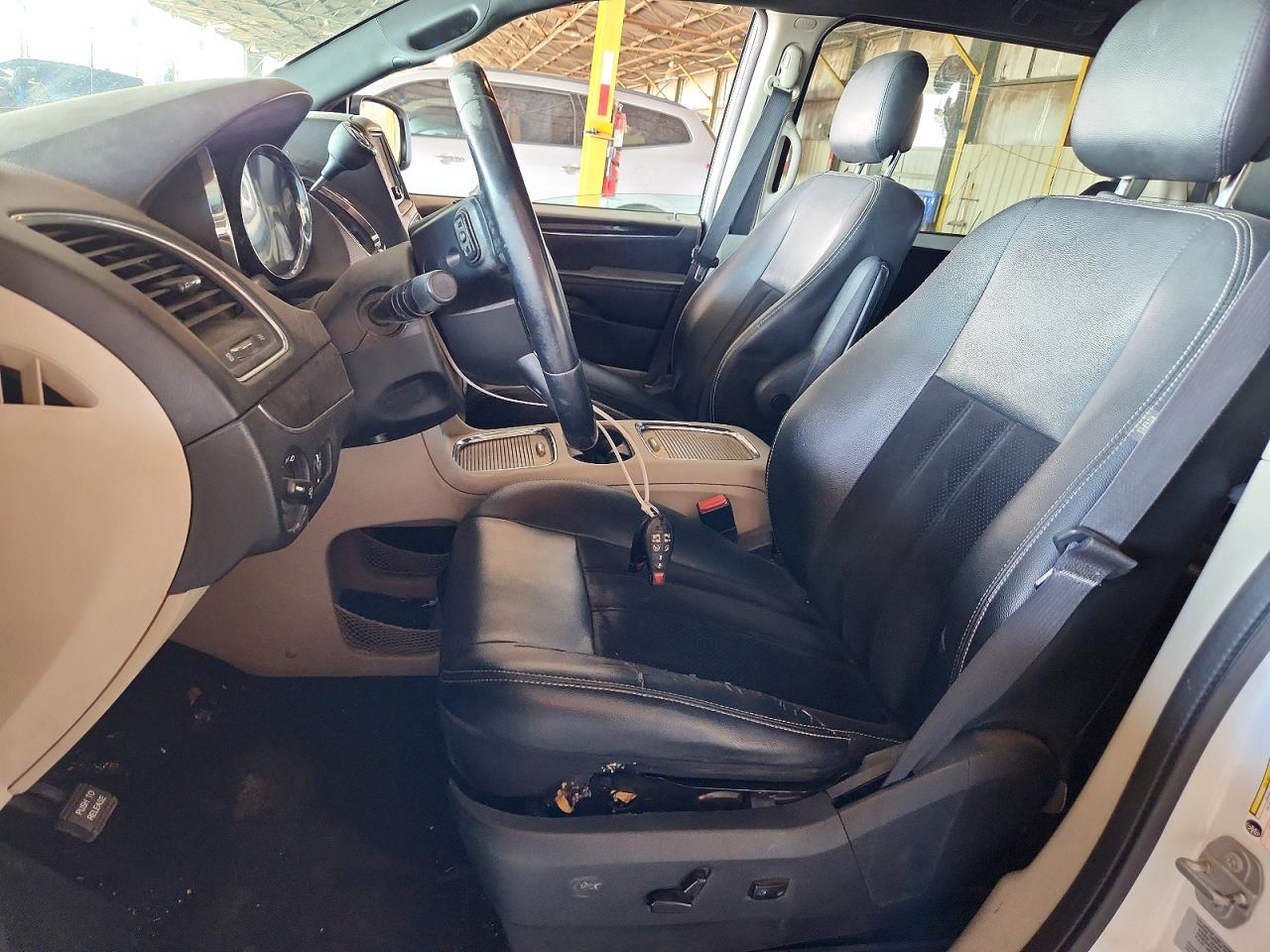 2017 Dodge Grand Caravan Sxt White vin: 2C4RDGCG7HR735816