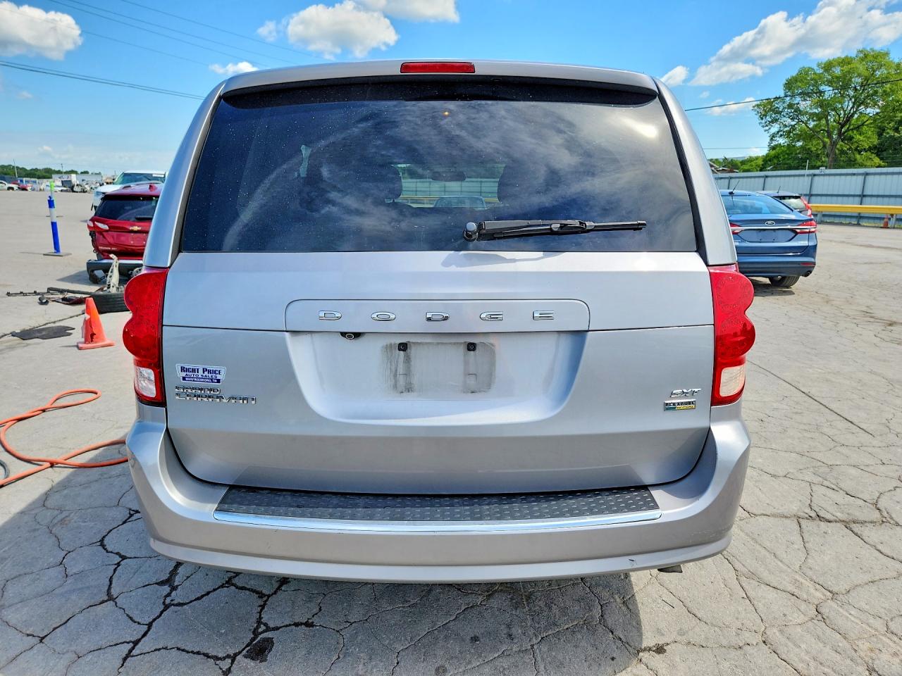 2017 Dodge Grand Caravan Sxt Silver vin: 2C4RDGCG7HR800017