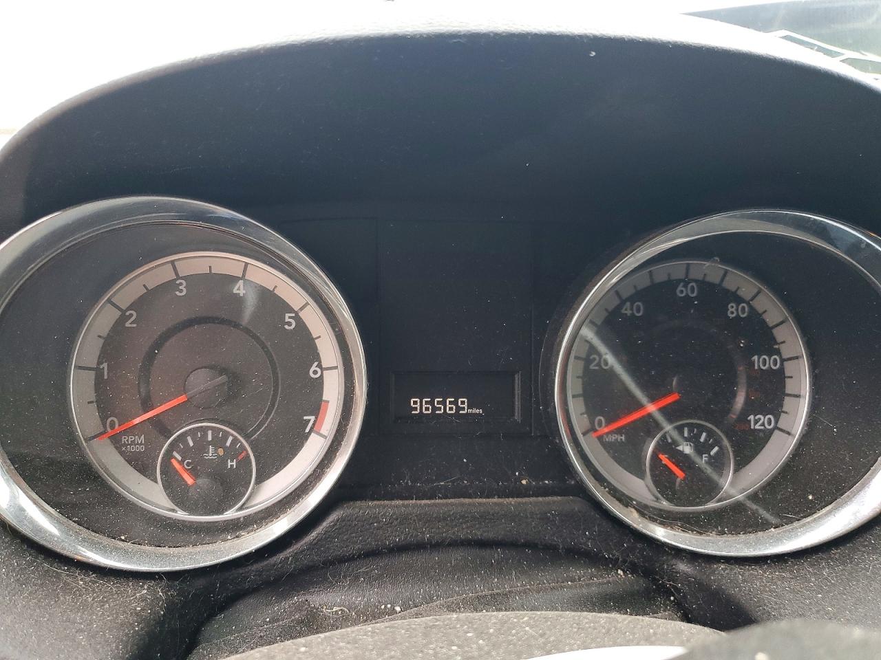 2019 Dodge Grand Caravan Sxt Maroon vin: 2C4RDGCG7KR690156