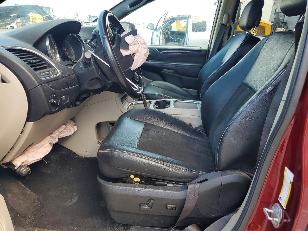 2019 Dodge Grand Caravan Sxt Maroon vin: 2C4RDGCG7KR690156