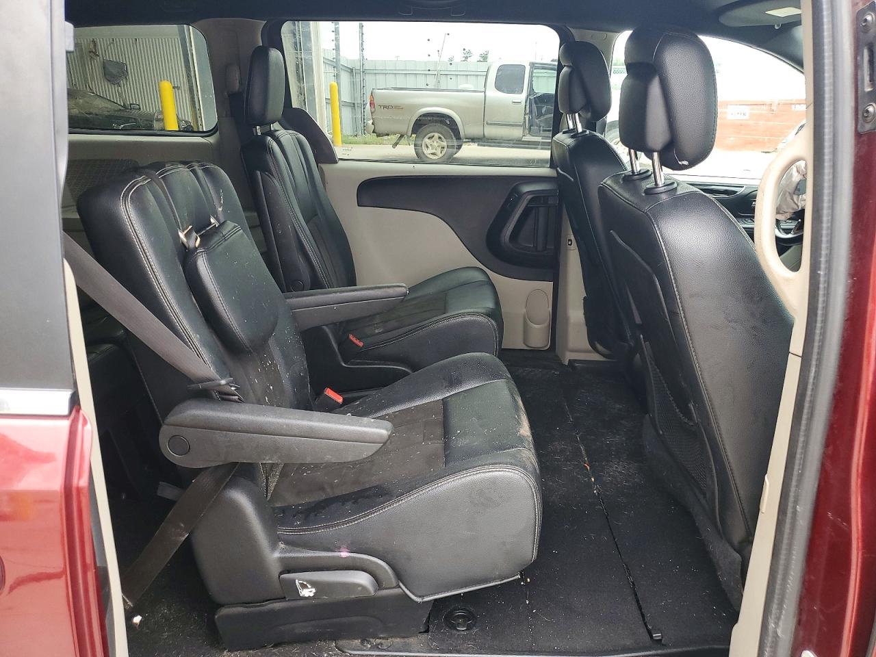 2019 Dodge Grand Caravan Sxt Maroon vin: 2C4RDGCG7KR690156