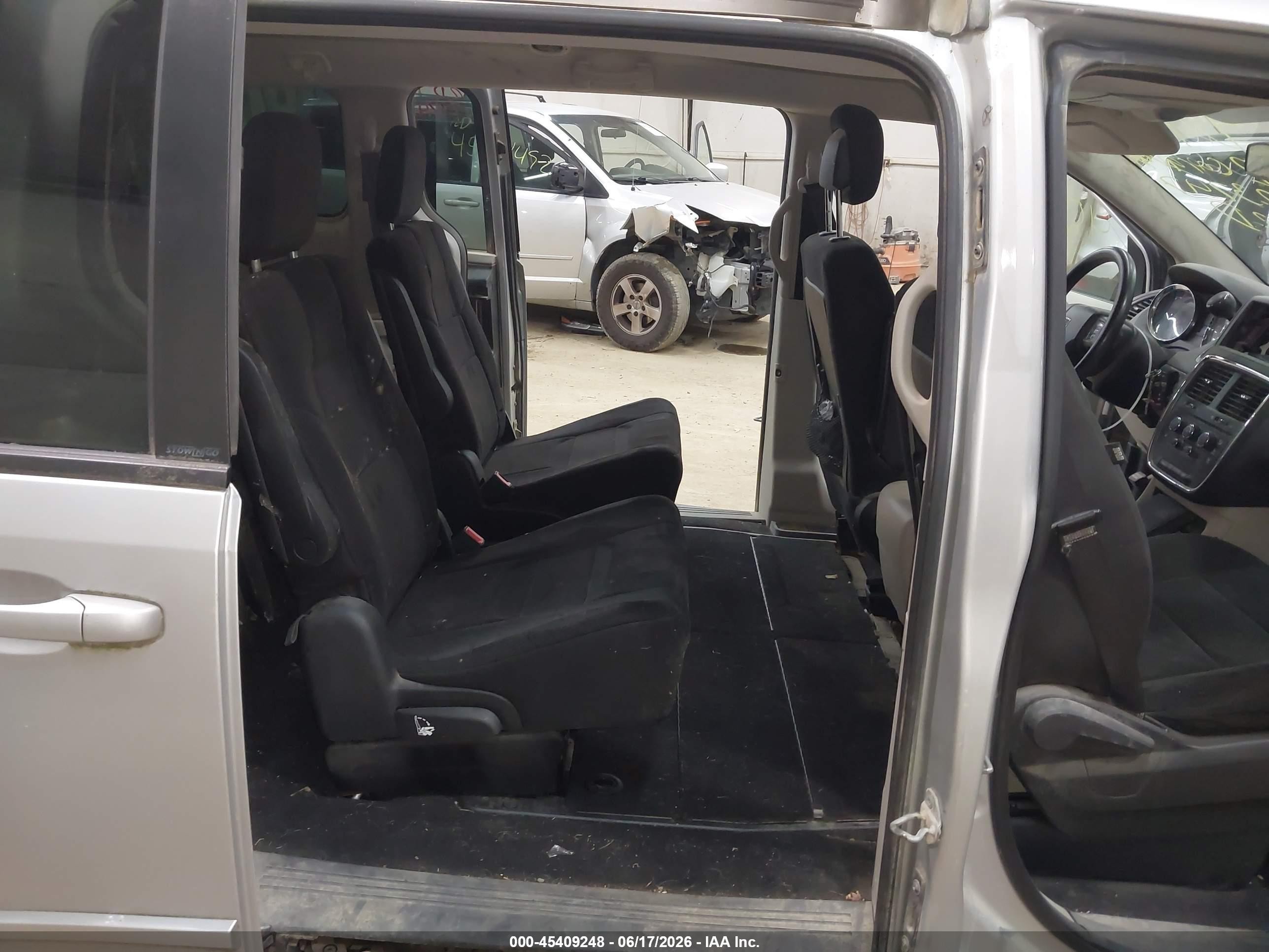2012 Dodge Grand Caravan Sxt Серебряный vin: 2C4RDGCG8CR121978