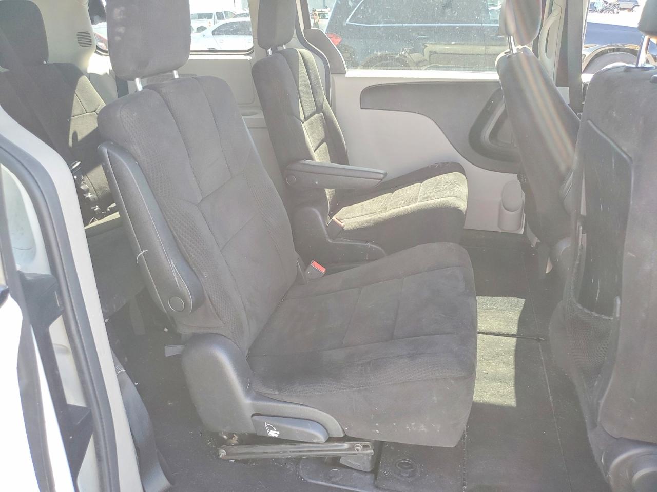2013 Dodge Grand Caravan Sxt White vin: 2C4RDGCG8DR523713