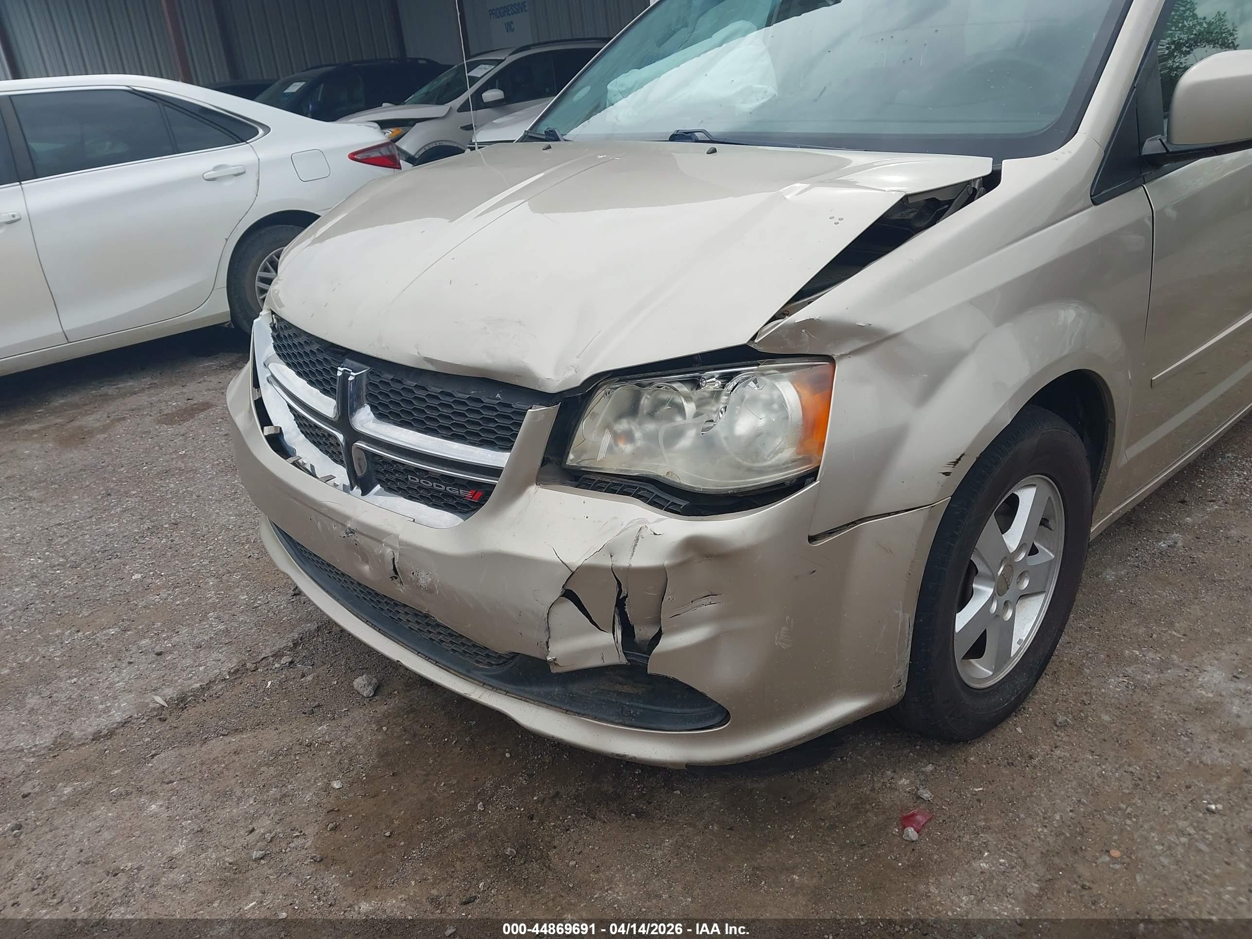 2013 Dodge Grand Caravan Sxt Gold vin: 2C4RDGCG8DR524750