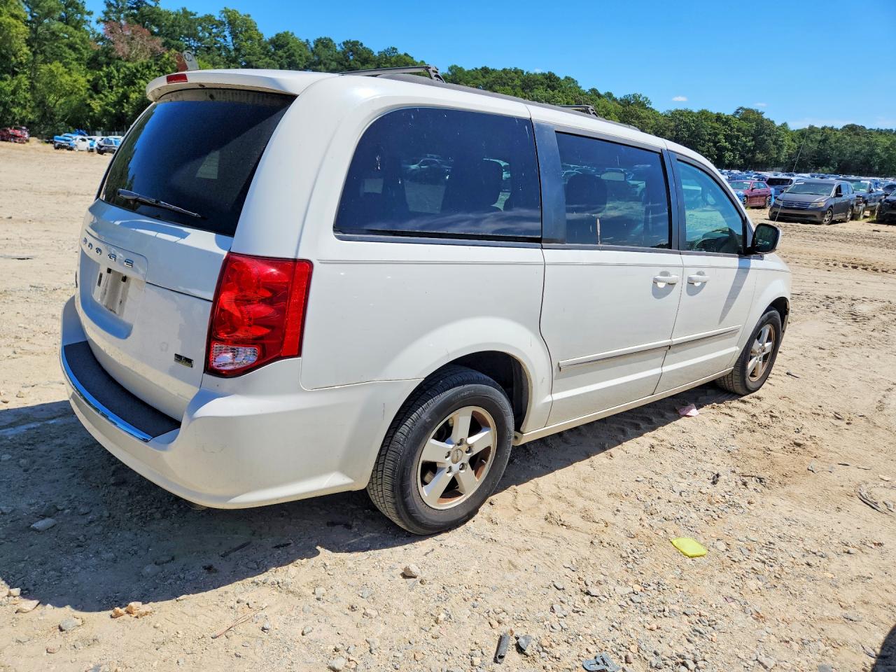 2013 Dodge Grand Caravan Sxt White vin: 2C4RDGCG8DR536588