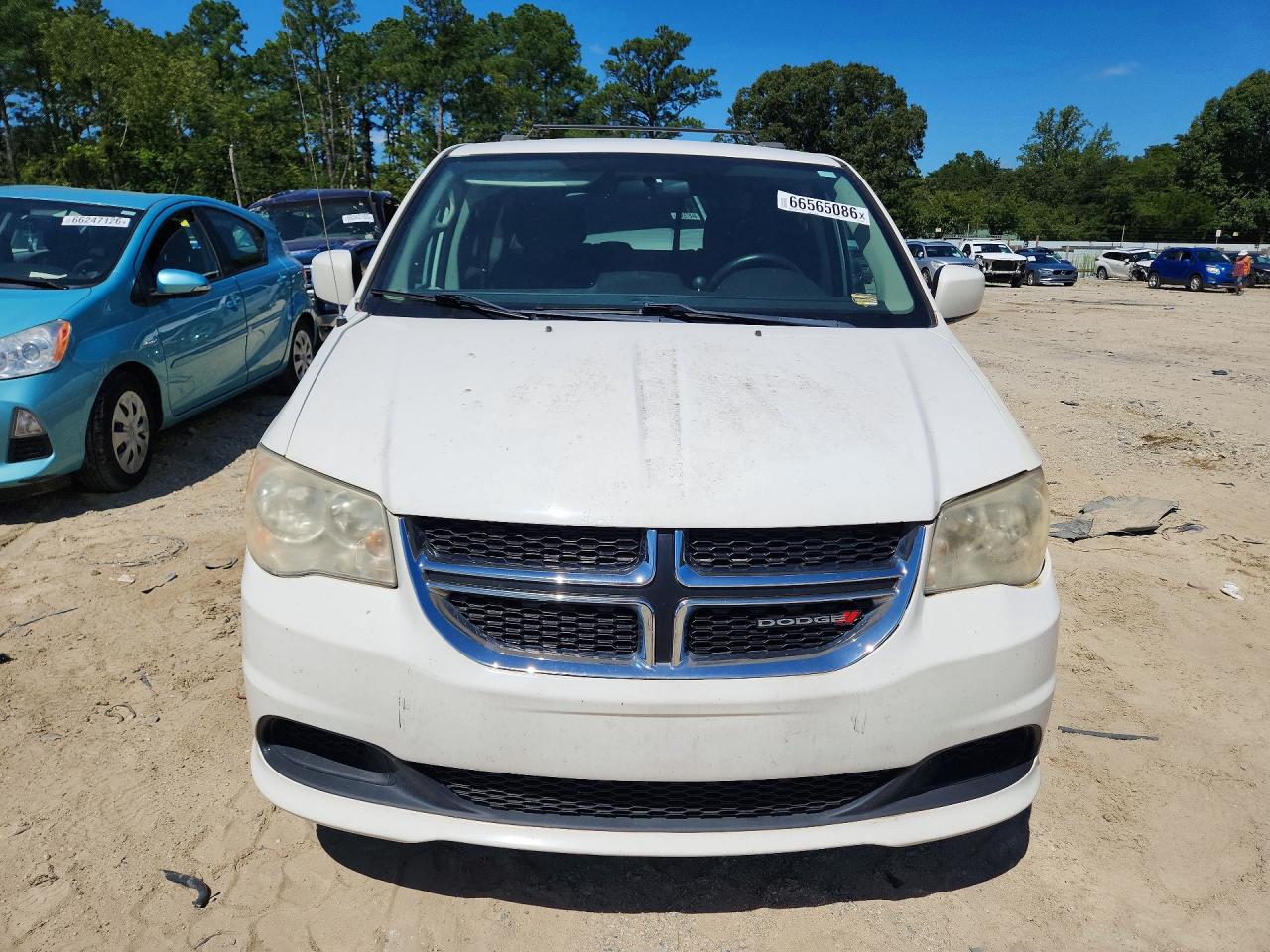 2013 Dodge Grand Caravan Sxt White vin: 2C4RDGCG8DR536588
