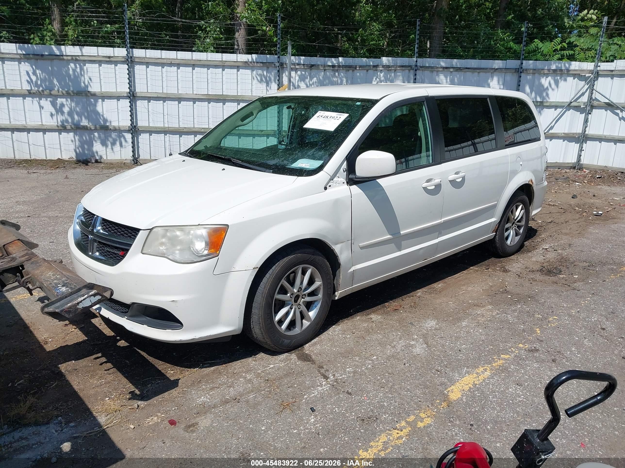 2013 Dodge Grand Caravan Sxt White vin: 2C4RDGCG8DR749296
