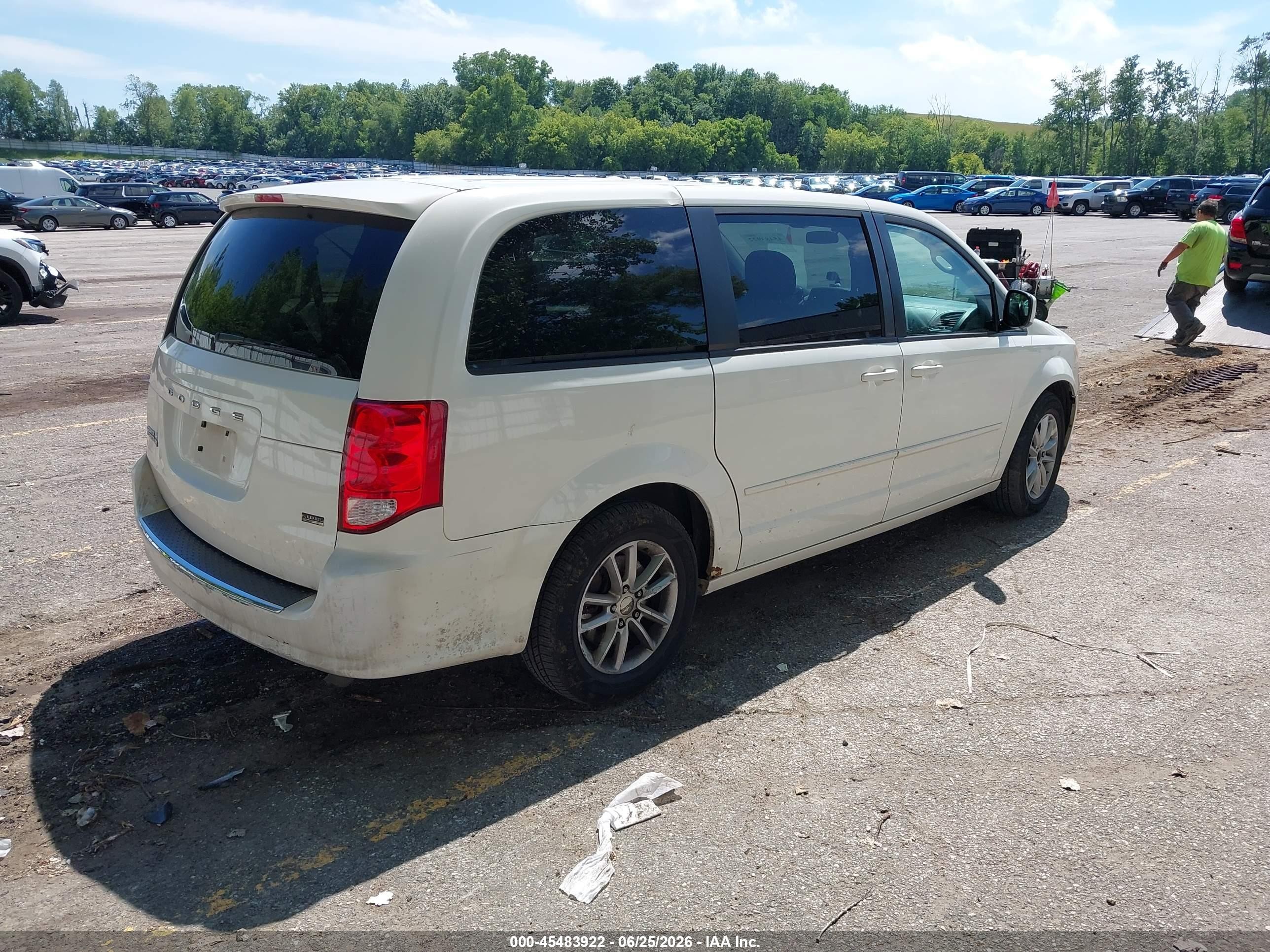 2013 Dodge Grand Caravan Sxt White vin: 2C4RDGCG8DR749296