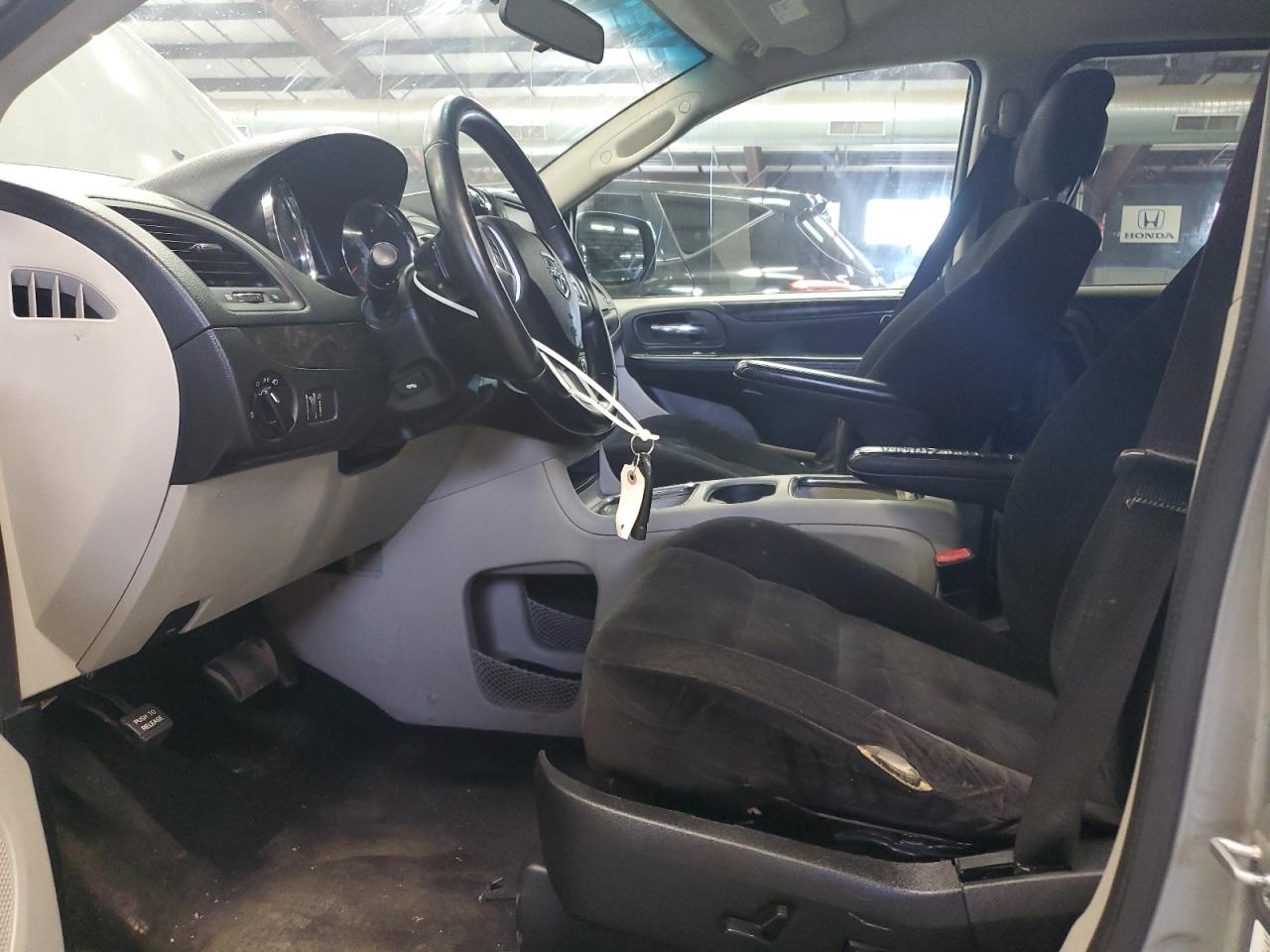 2014 Dodge Grand Caravan Sxt Silver vin: 2C4RDGCG8ER244070