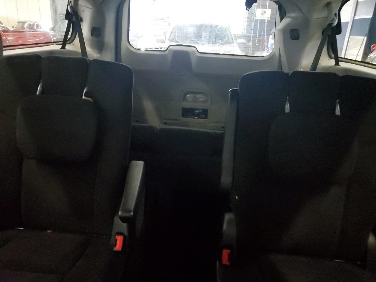 2014 Dodge Grand Caravan Sxt Silver vin: 2C4RDGCG8ER244070