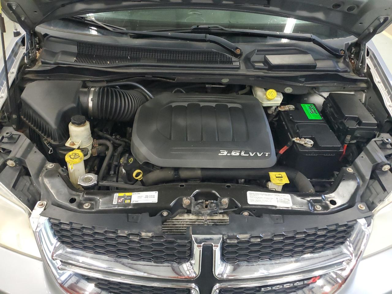 2014 Dodge Grand Caravan Sxt Silver vin: 2C4RDGCG8ER244070