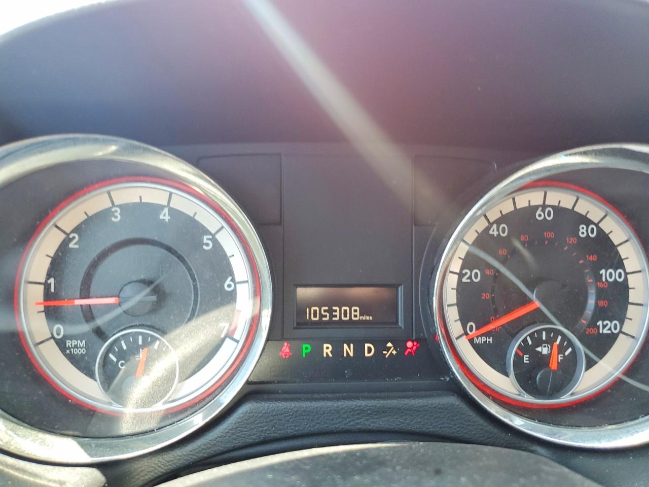 2014 Dodge Grand Caravan Sxt Burgundy vin: 2C4RDGCG8ER253562