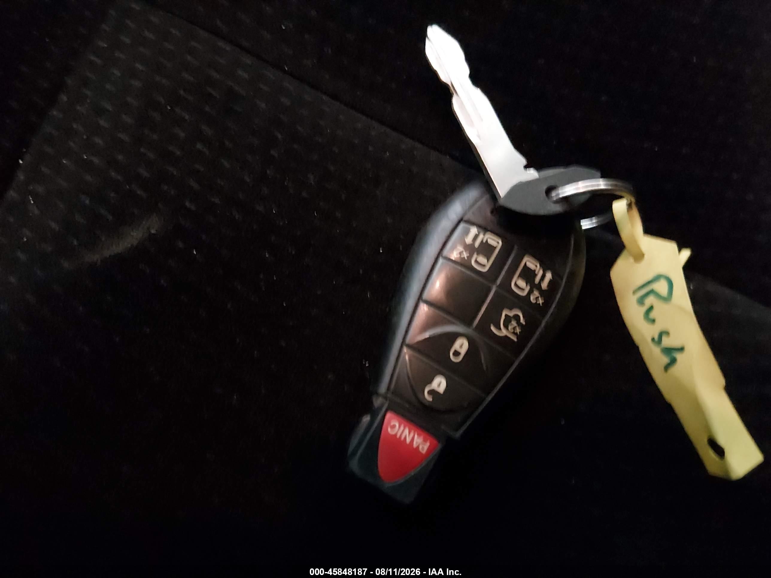 2014 Dodge Grand Caravan Sxt White vin: 2C4RDGCG8ER262813
