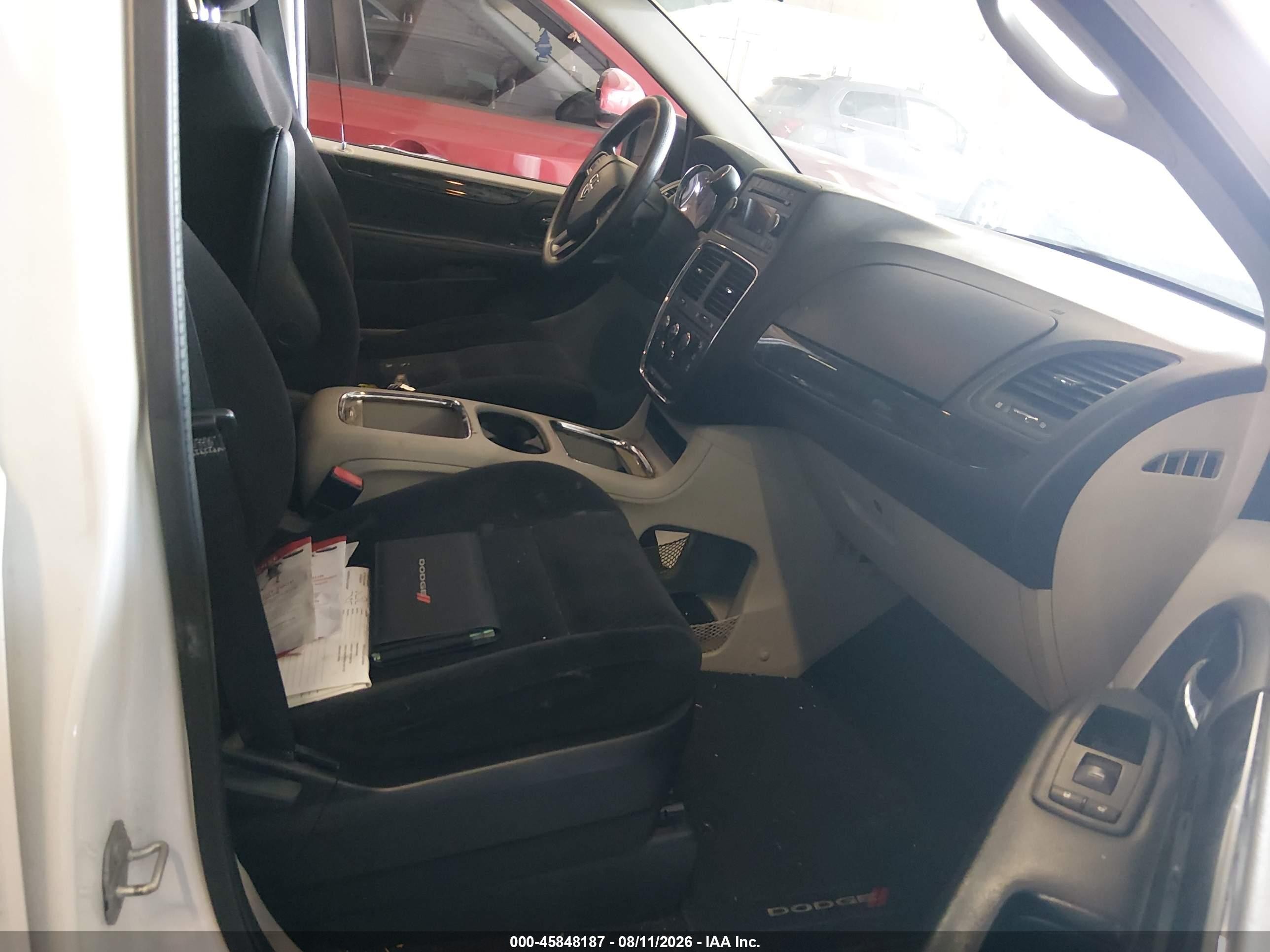 2014 Dodge Grand Caravan Sxt White vin: 2C4RDGCG8ER262813