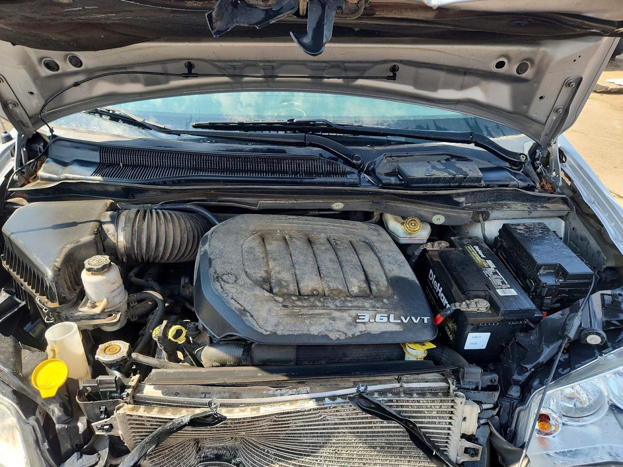 2014 Dodge Grand Caravan Sxt Silver vin: 2C4RDGCG8ER265520