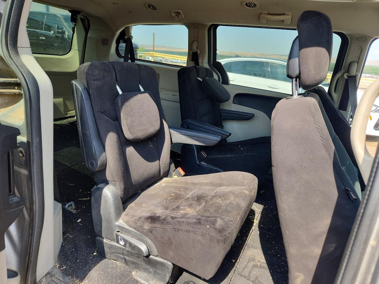 2014 Dodge Grand Caravan Sxt Silver vin: 2C4RDGCG8ER265520