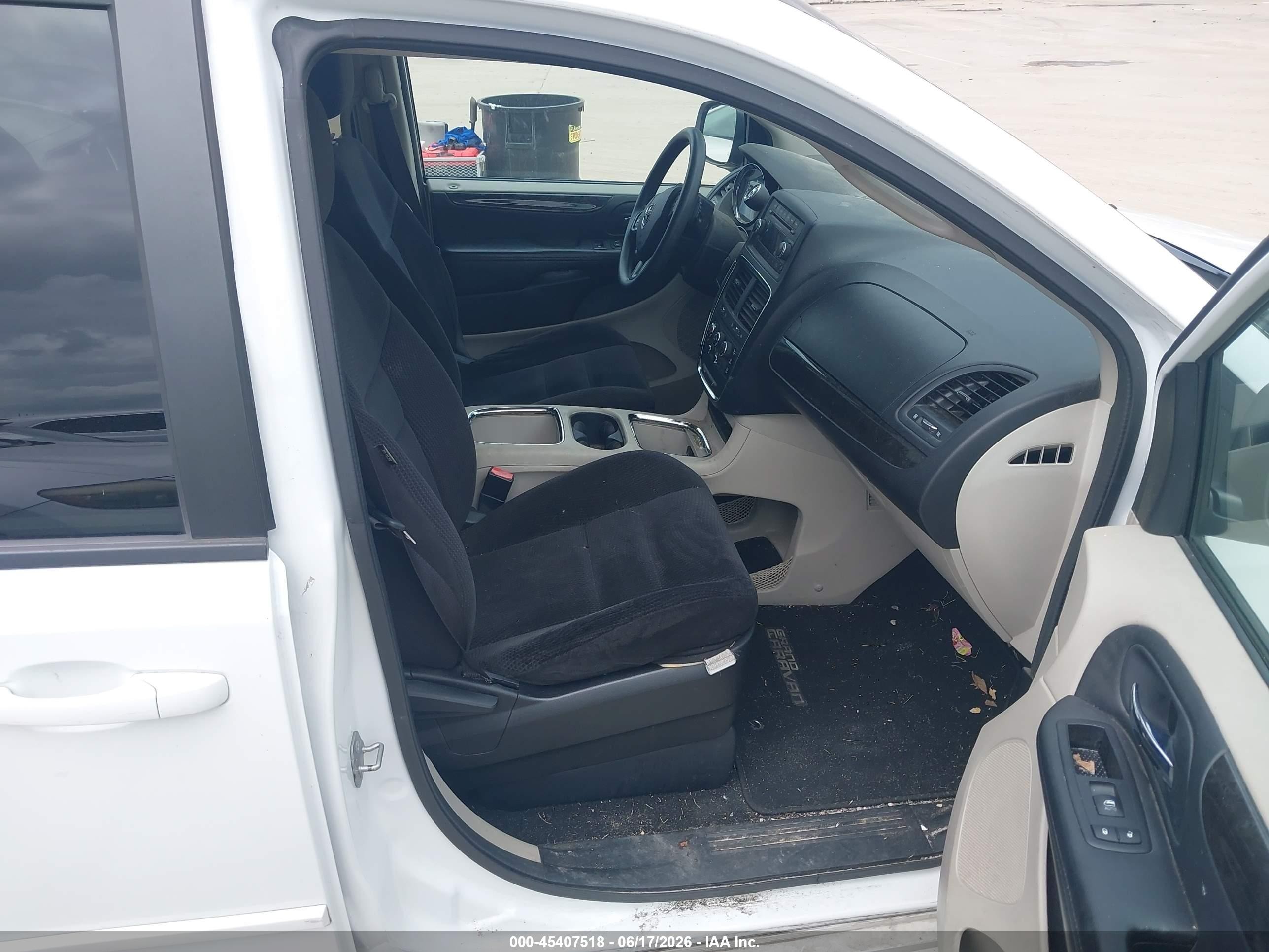 2014 Dodge Grand Caravan Sxt White vin: 2C4RDGCG8ER390307