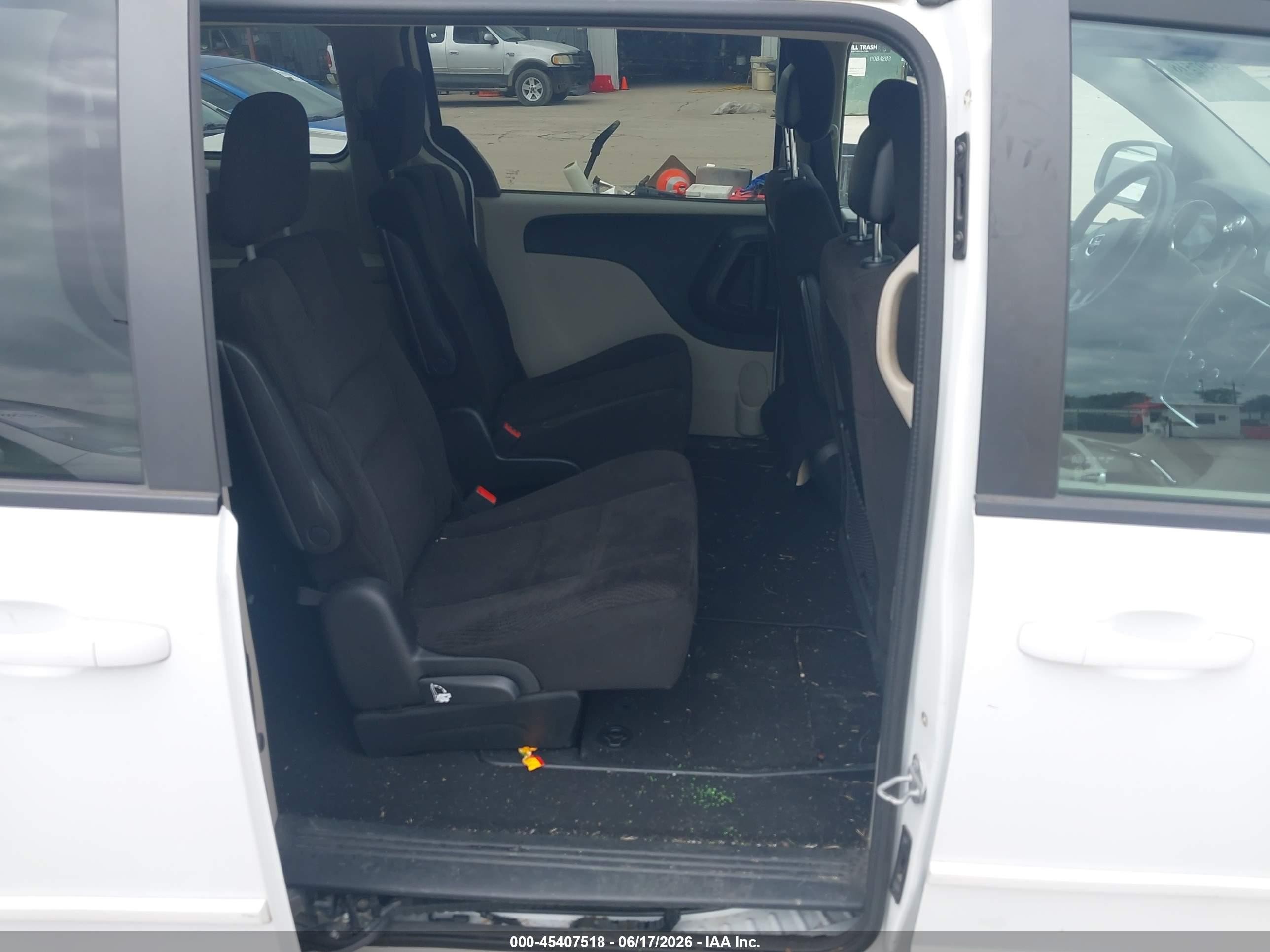 2014 Dodge Grand Caravan Sxt White vin: 2C4RDGCG8ER390307
