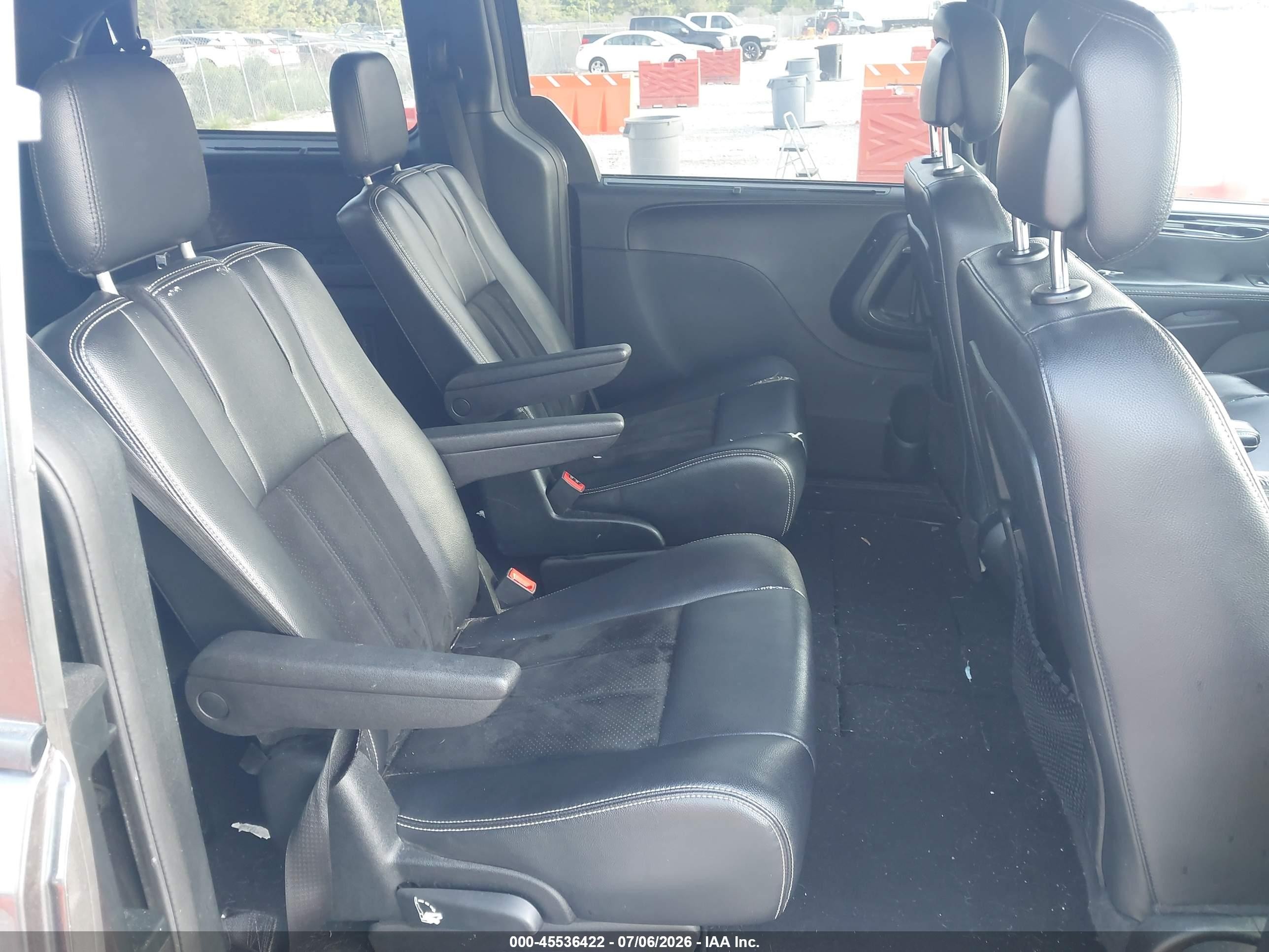 2014 Dodge Grand Caravan Sxt 30th Anniversary Brown vin: 2C4RDGCG8ER419420