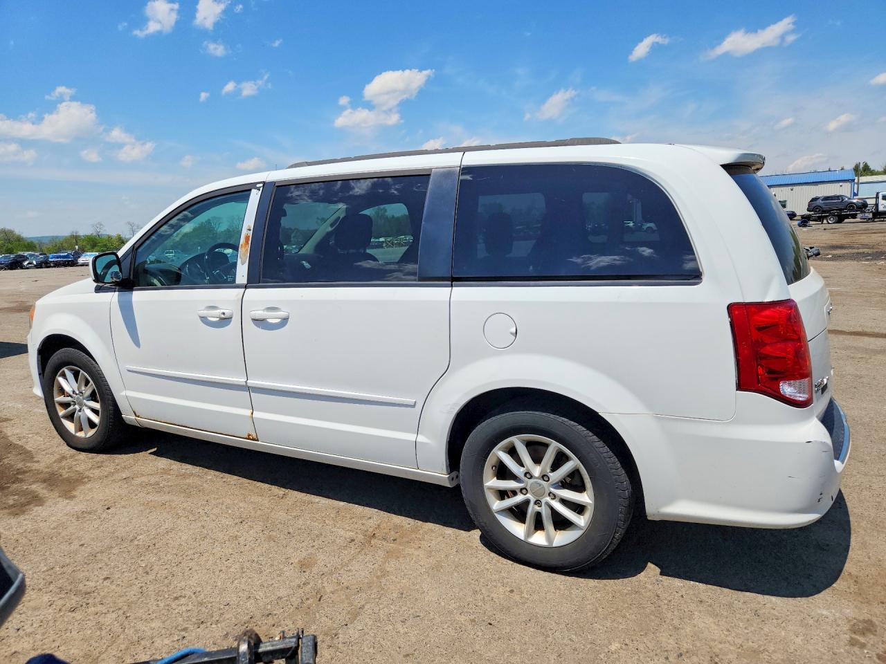 2014 Dodge Grand Caravan Sxt White vin: 2C4RDGCG8ER427310
