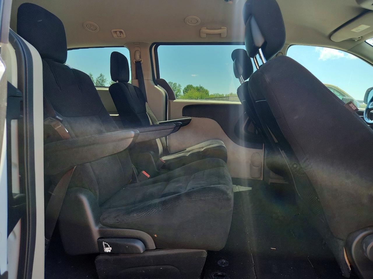 2014 Dodge Grand Caravan Sxt White vin: 2C4RDGCG8ER427310