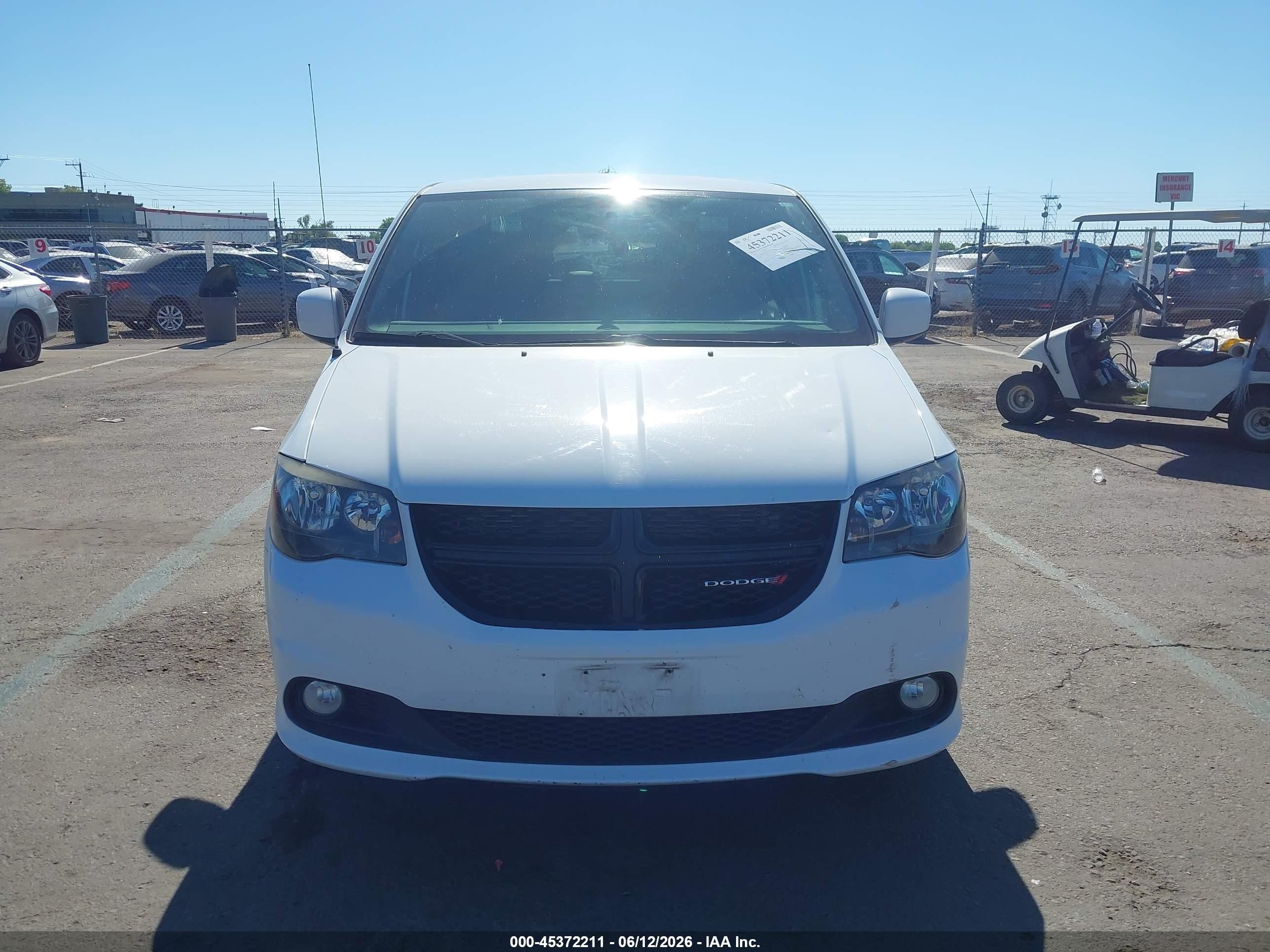 2015 Dodge Grand Caravan Sxt Белый vin: 2C4RDGCG8FR614628
