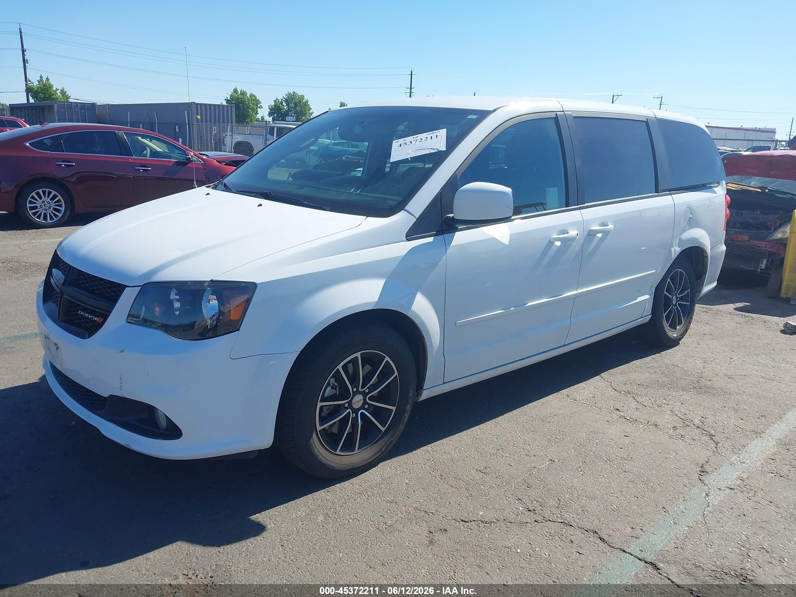 2015 Dodge Grand Caravan Sxt Белый vin: 2C4RDGCG8FR614628