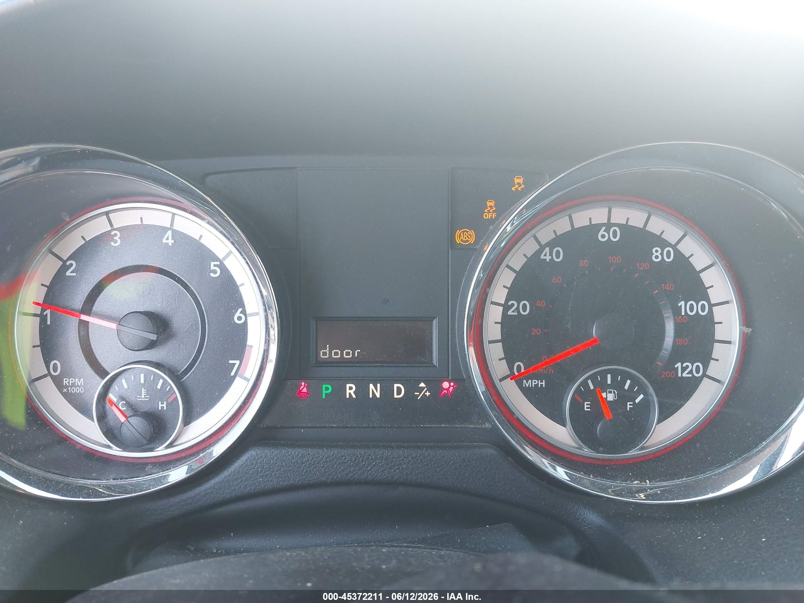 2015 Dodge Grand Caravan Sxt Белый vin: 2C4RDGCG8FR614628