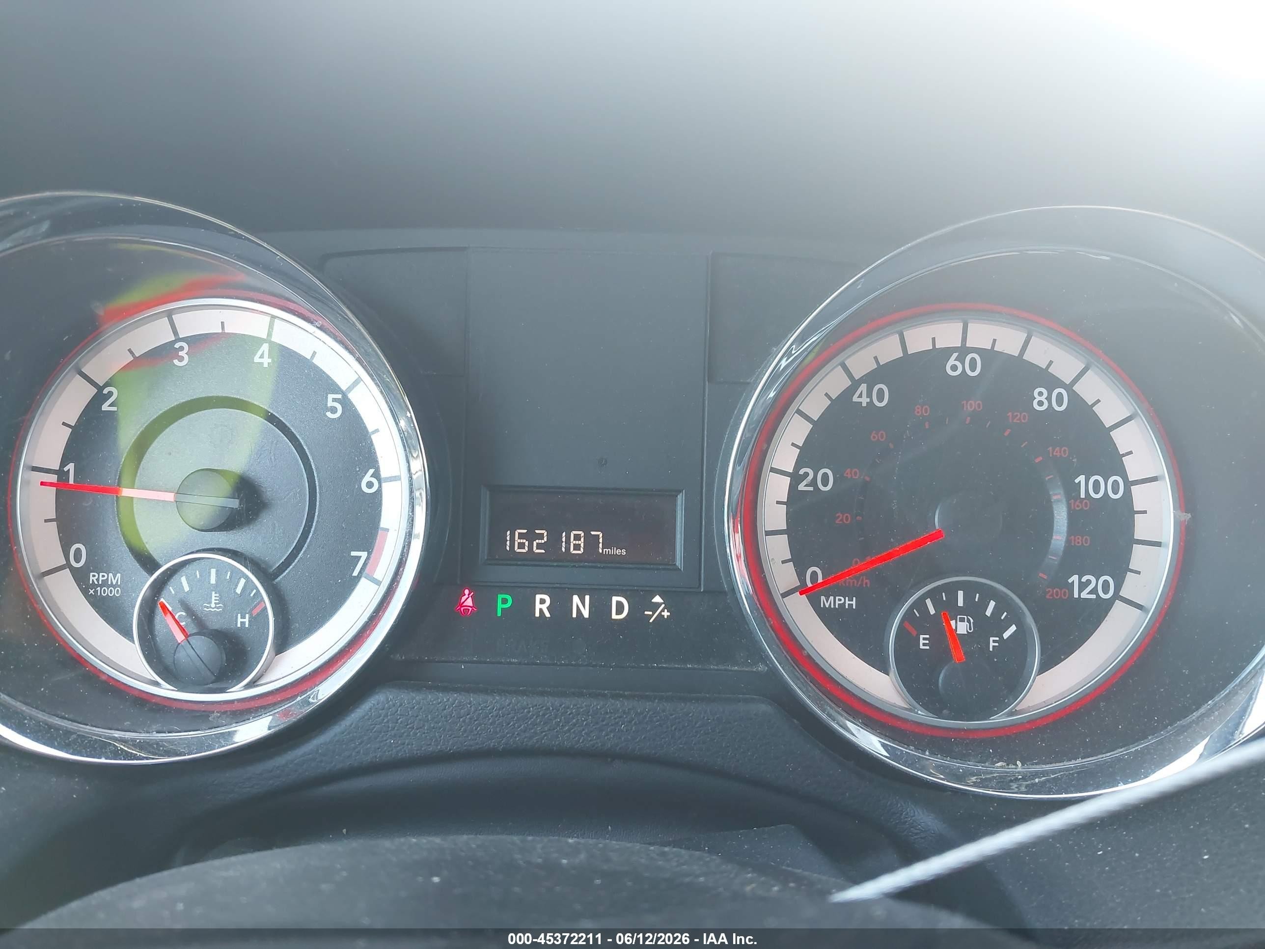 2015 Dodge Grand Caravan Sxt Белый vin: 2C4RDGCG8FR614628