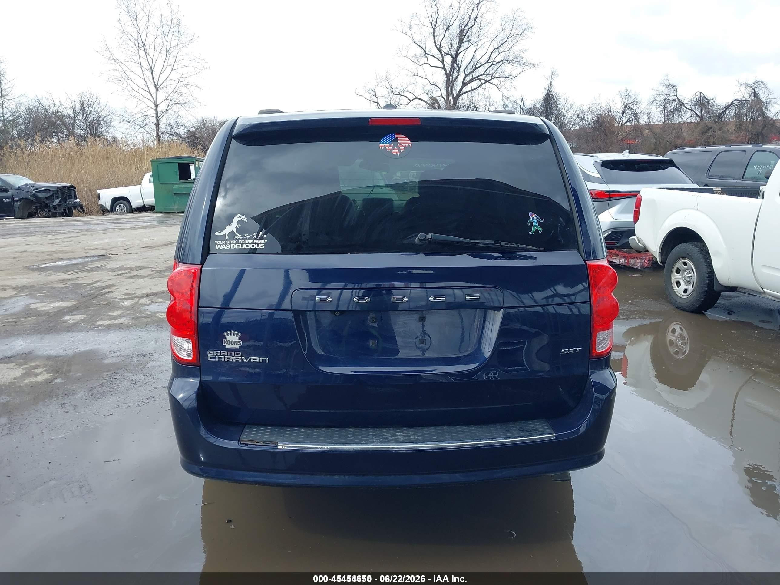 2015 Dodge Grand Caravan Sxt Plus Blue vin: 2C4RDGCG8FR653574