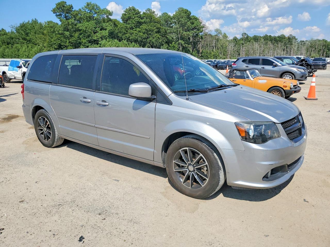 2015 Dodge Grand Caravan Sxt Silver vin: 2C4RDGCG8FR746627