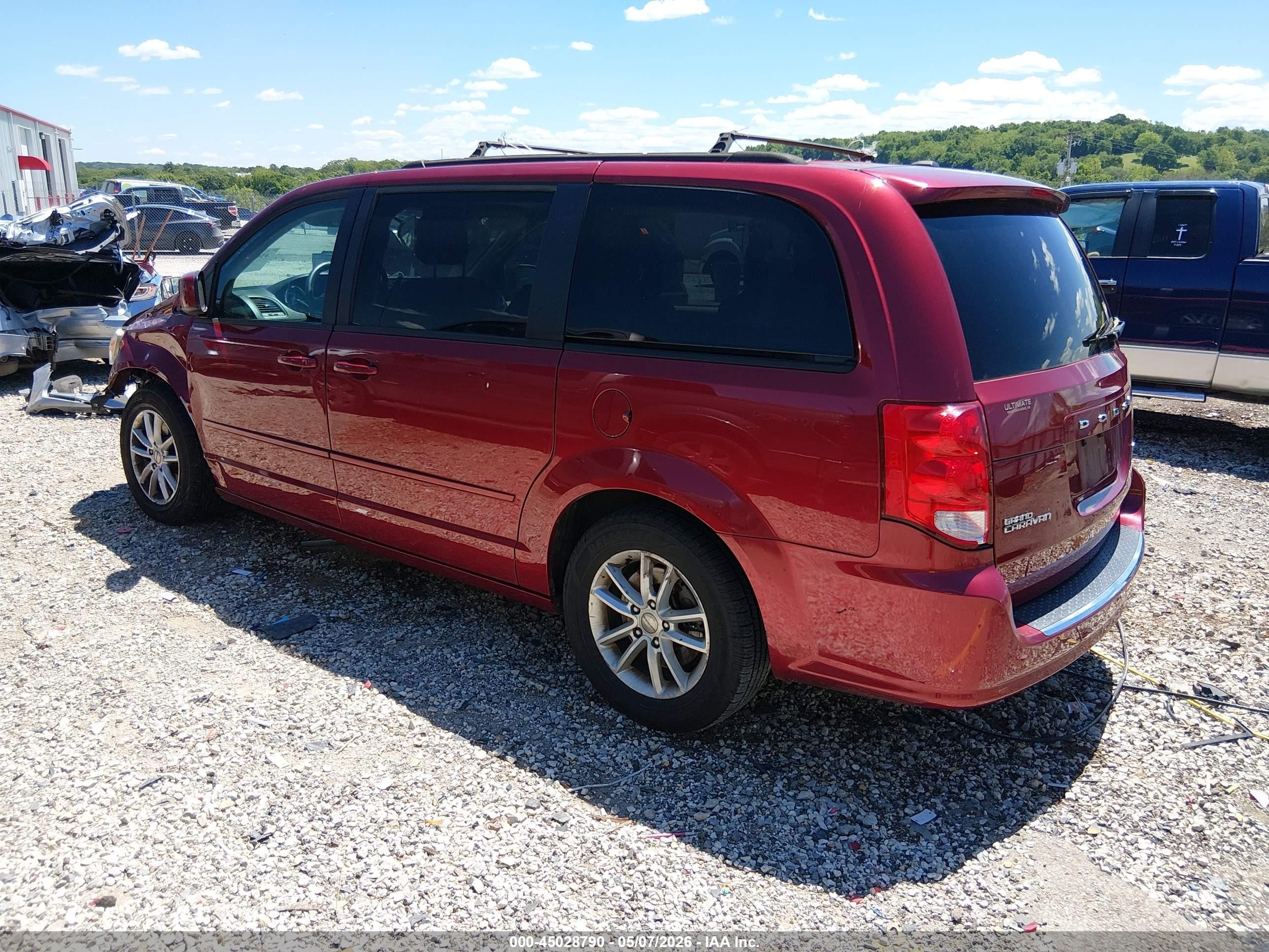 2016 Dodge Grand Caravan Sxt Красный vin: 2C4RDGCG8GR224615