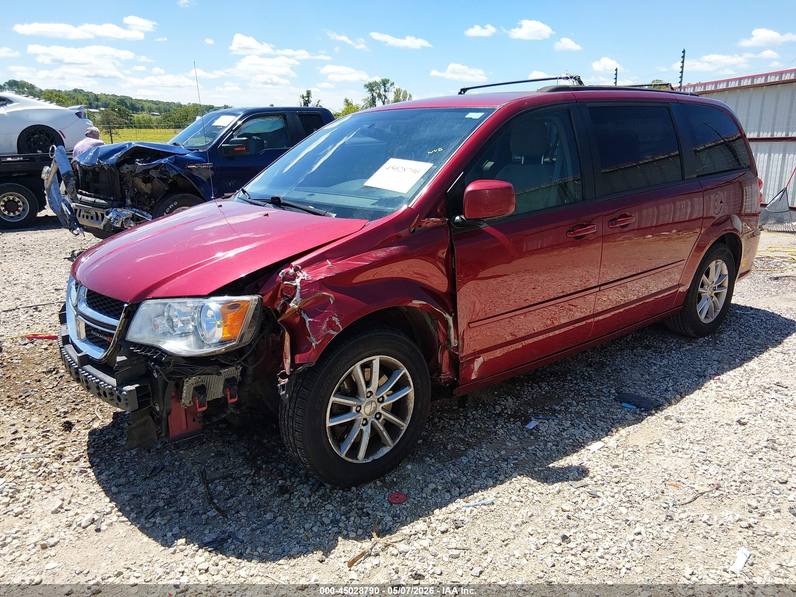 2016 Dodge Grand Caravan Sxt Красный vin: 2C4RDGCG8GR224615