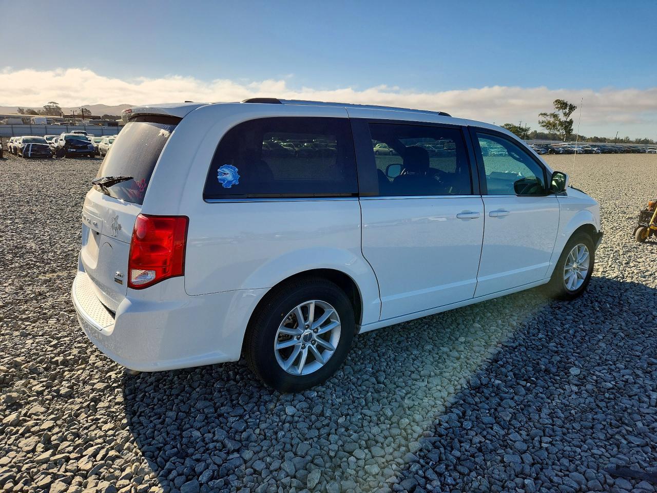 2019 Dodge Grand Caravan Sxt White vin: 2C4RDGCG8KR735539
