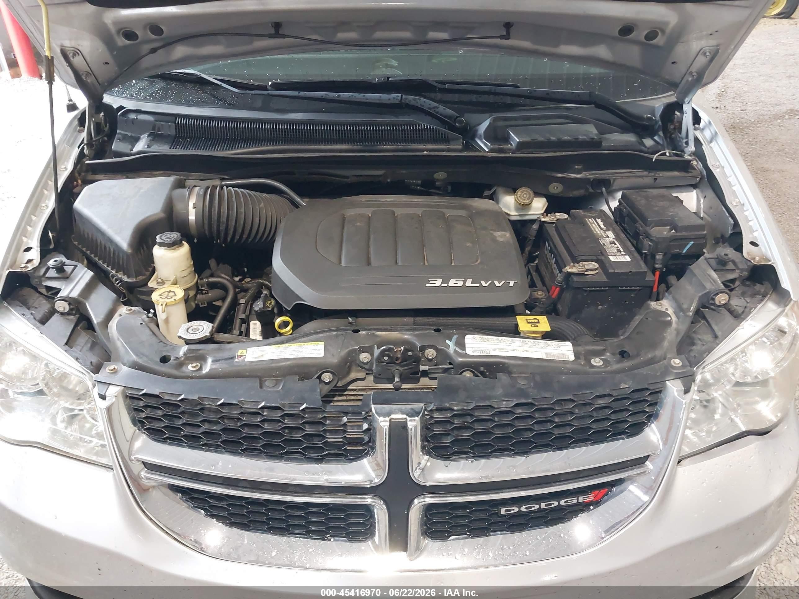 2012 Dodge Grand Caravan Sxt Silver vin: 2C4RDGCG9CR281397