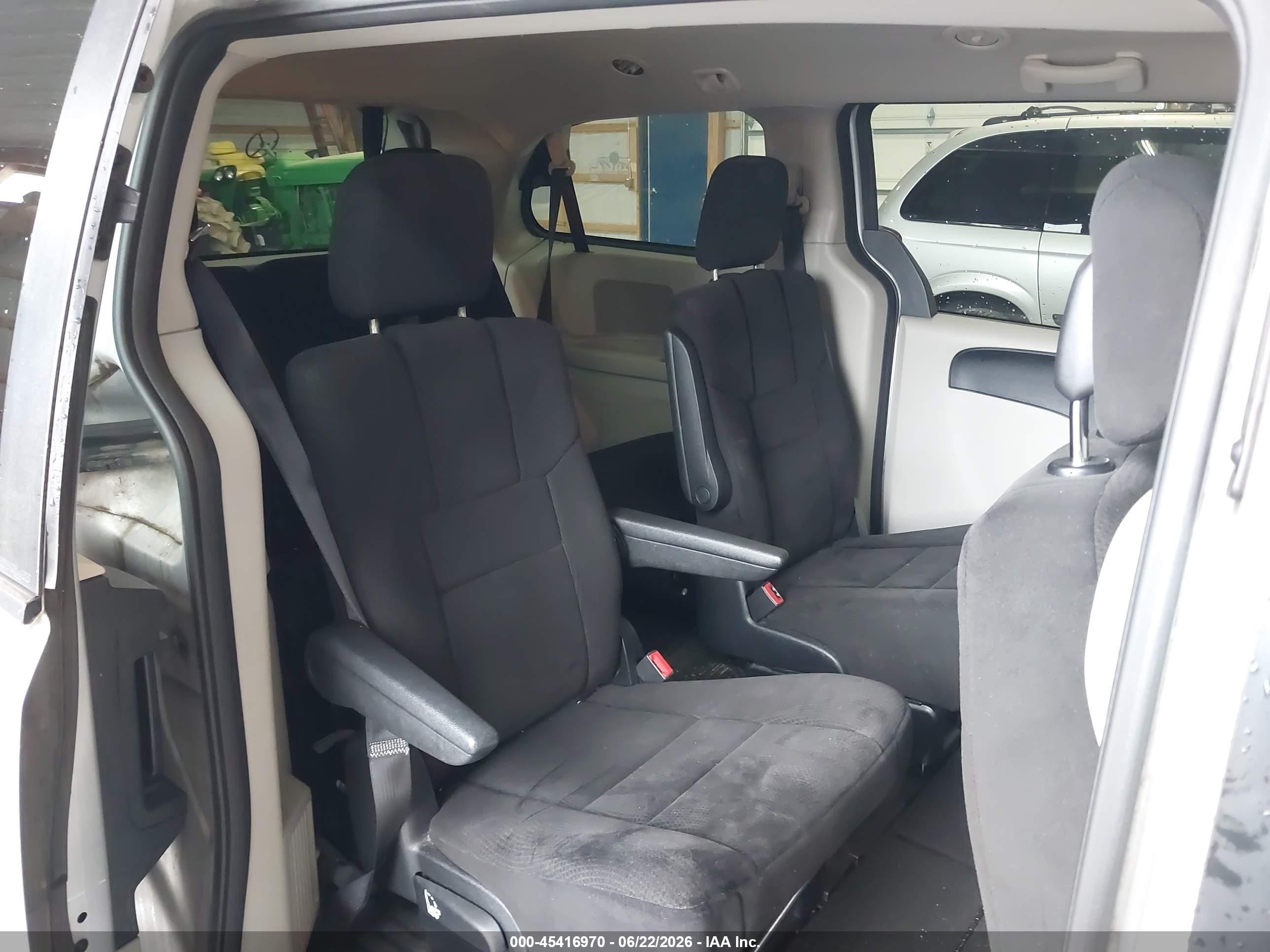 2012 Dodge Grand Caravan Sxt Silver vin: 2C4RDGCG9CR281397