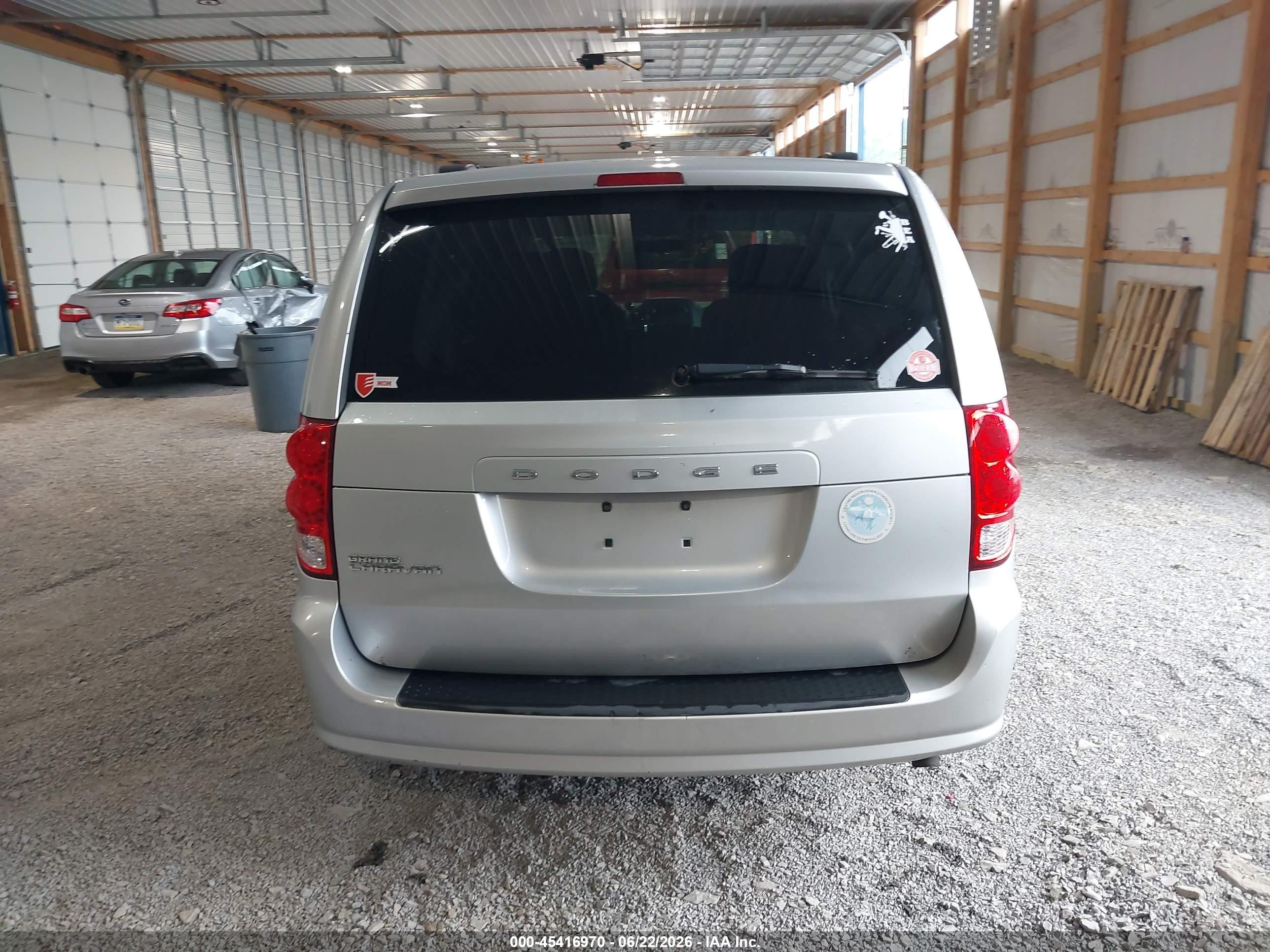 2012 Dodge Grand Caravan Sxt Silver vin: 2C4RDGCG9CR281397