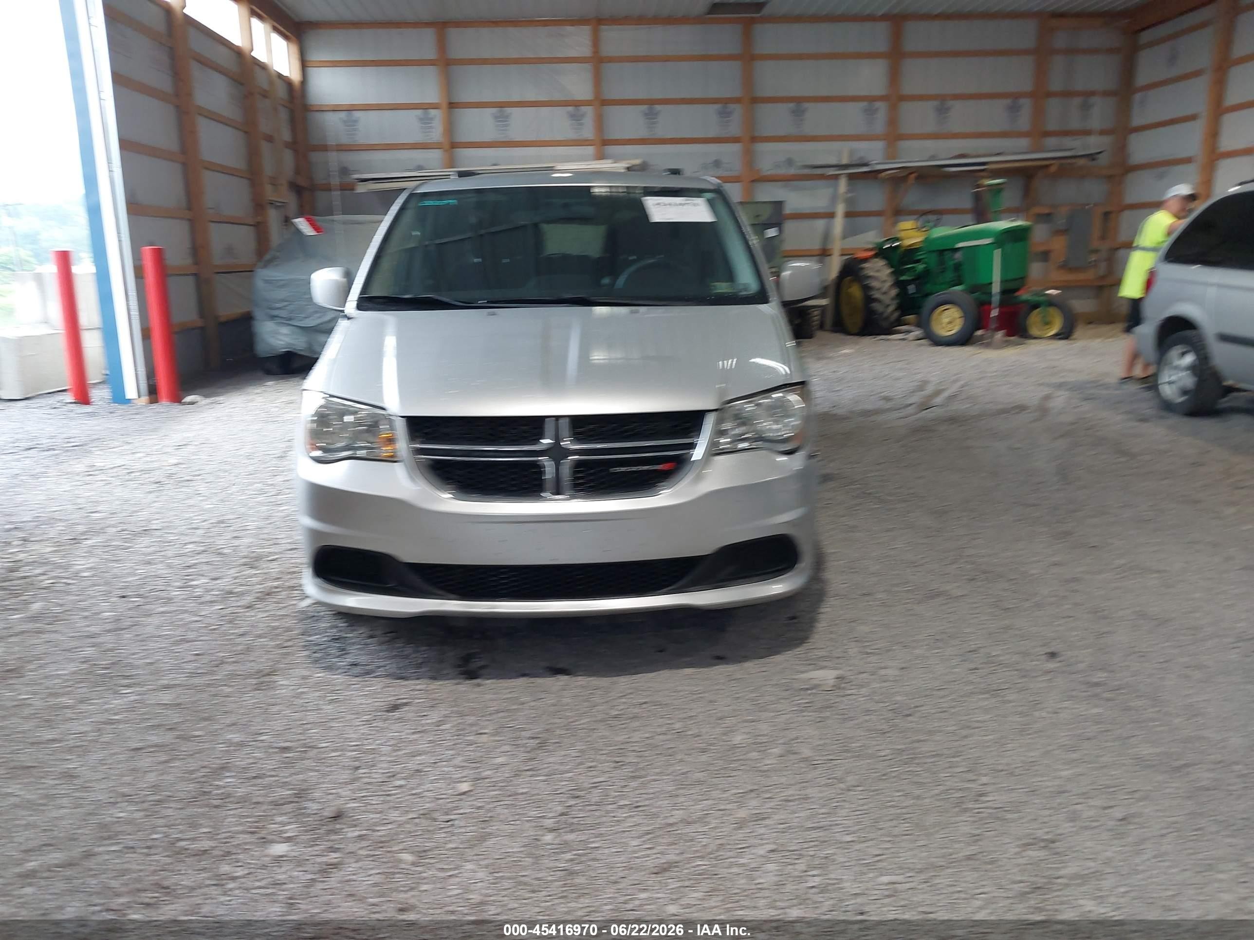 2012 Dodge Grand Caravan Sxt Silver vin: 2C4RDGCG9CR281397