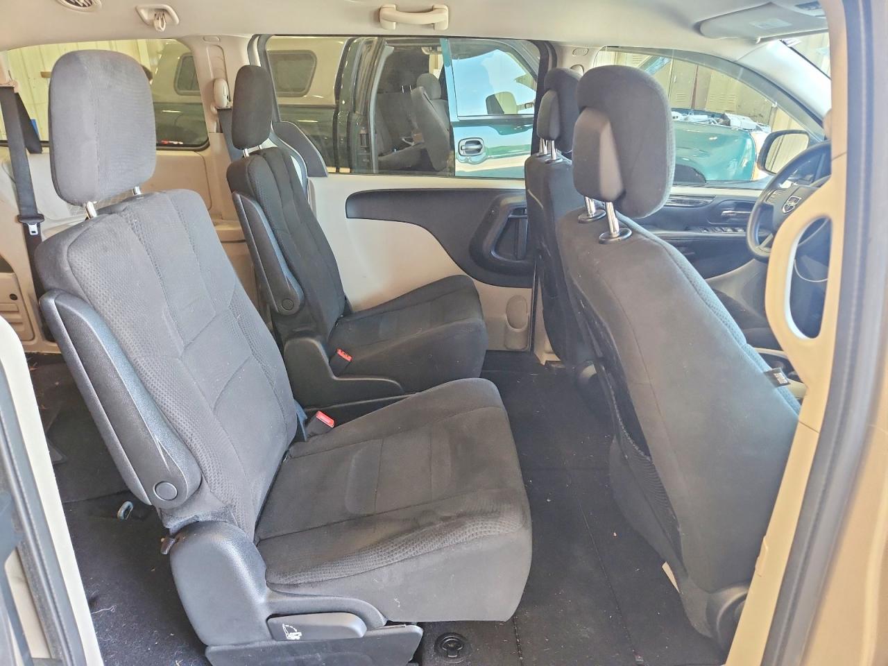 2012 Dodge Grand Caravan Sxt Silver vin: 2C4RDGCG9CR302720