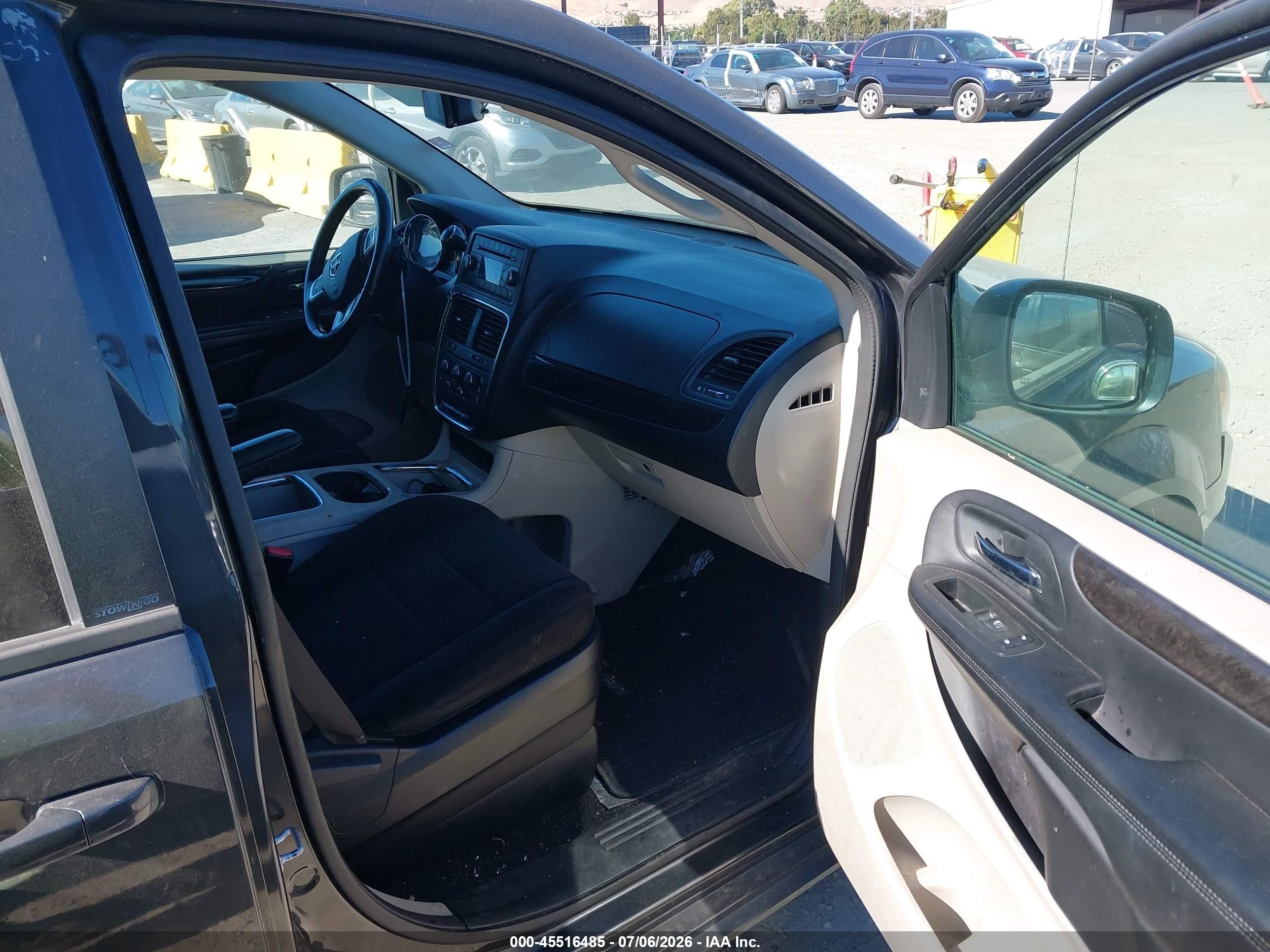 2012 Dodge Grand Caravan Sxt Black vin: 2C4RDGCG9CR374128