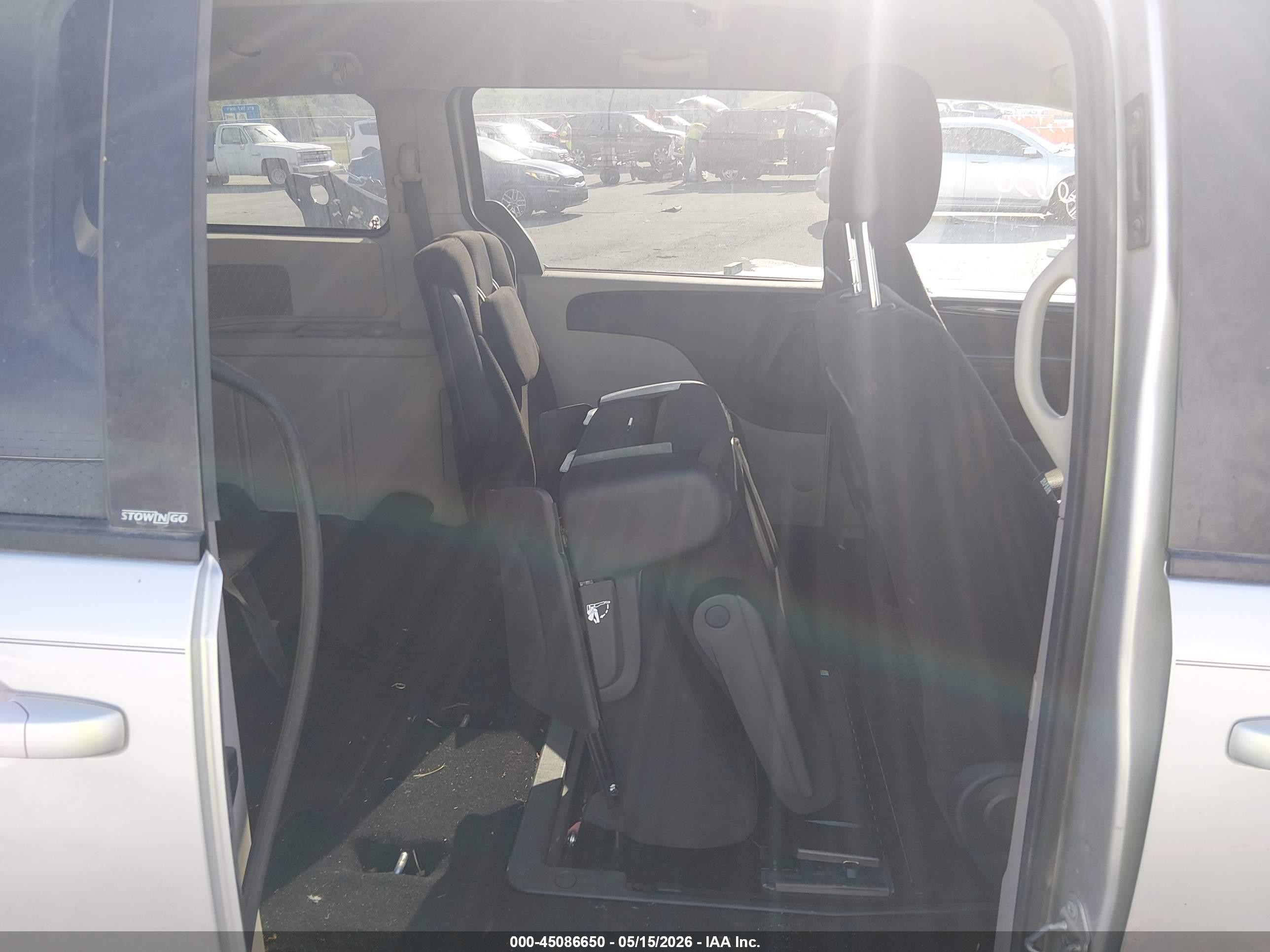 2012 Dodge Grand Caravan Sxt Silver vin: 2C4RDGCG9CR394833