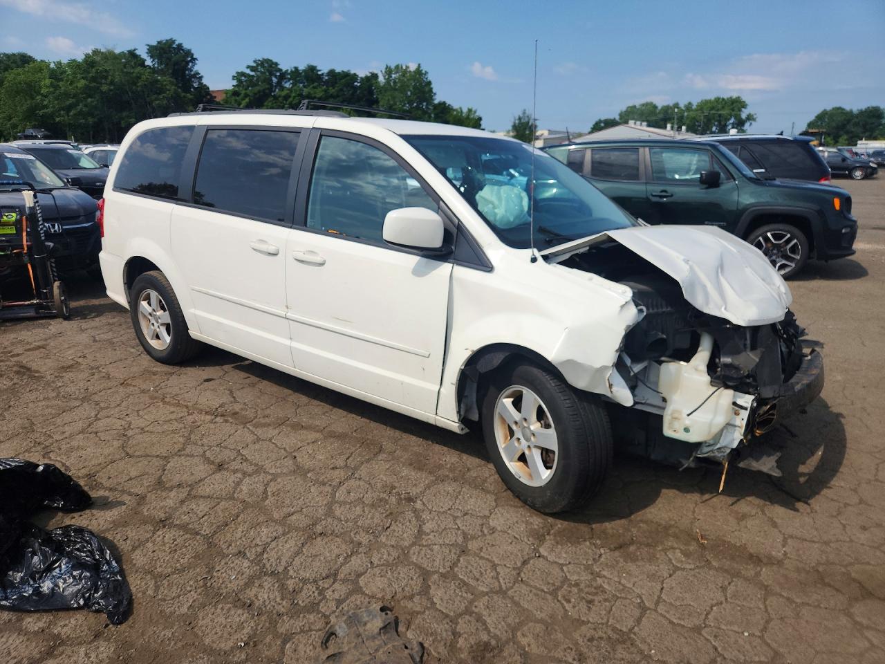 2013 Dodge Grand Caravan Sxt White vin: 2C4RDGCG9DR551715