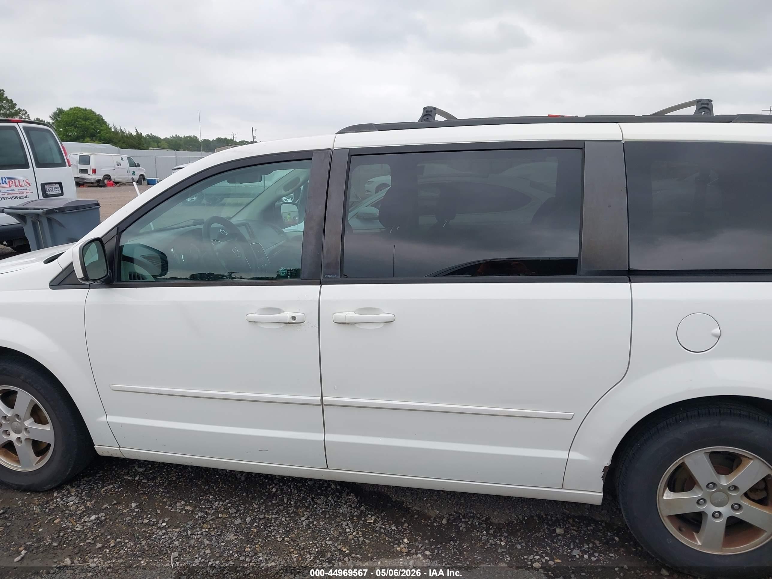 2013 Dodge Grand Caravan Sxt White vin: 2C4RDGCG9DR637106