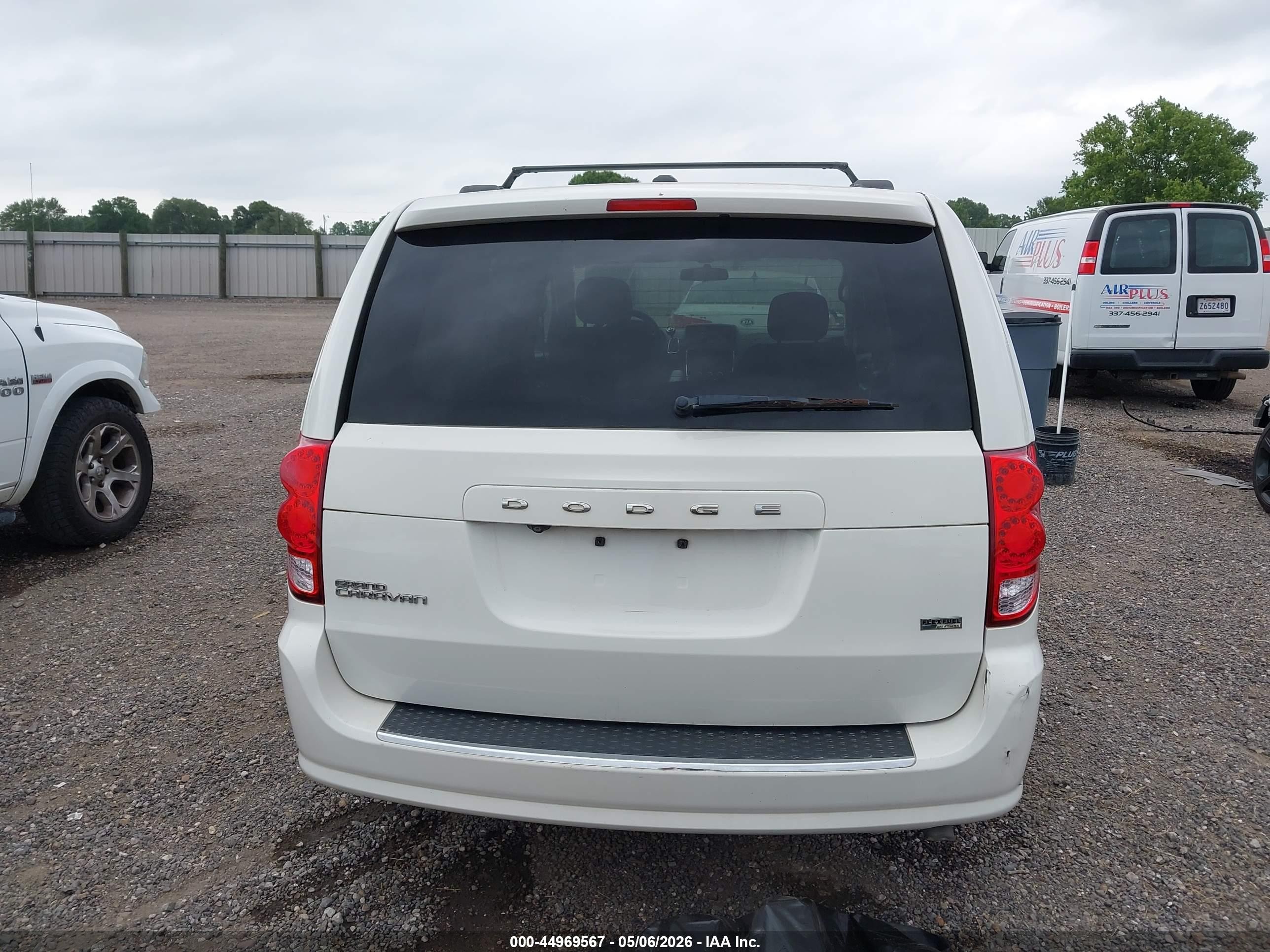 2013 Dodge Grand Caravan Sxt White vin: 2C4RDGCG9DR637106