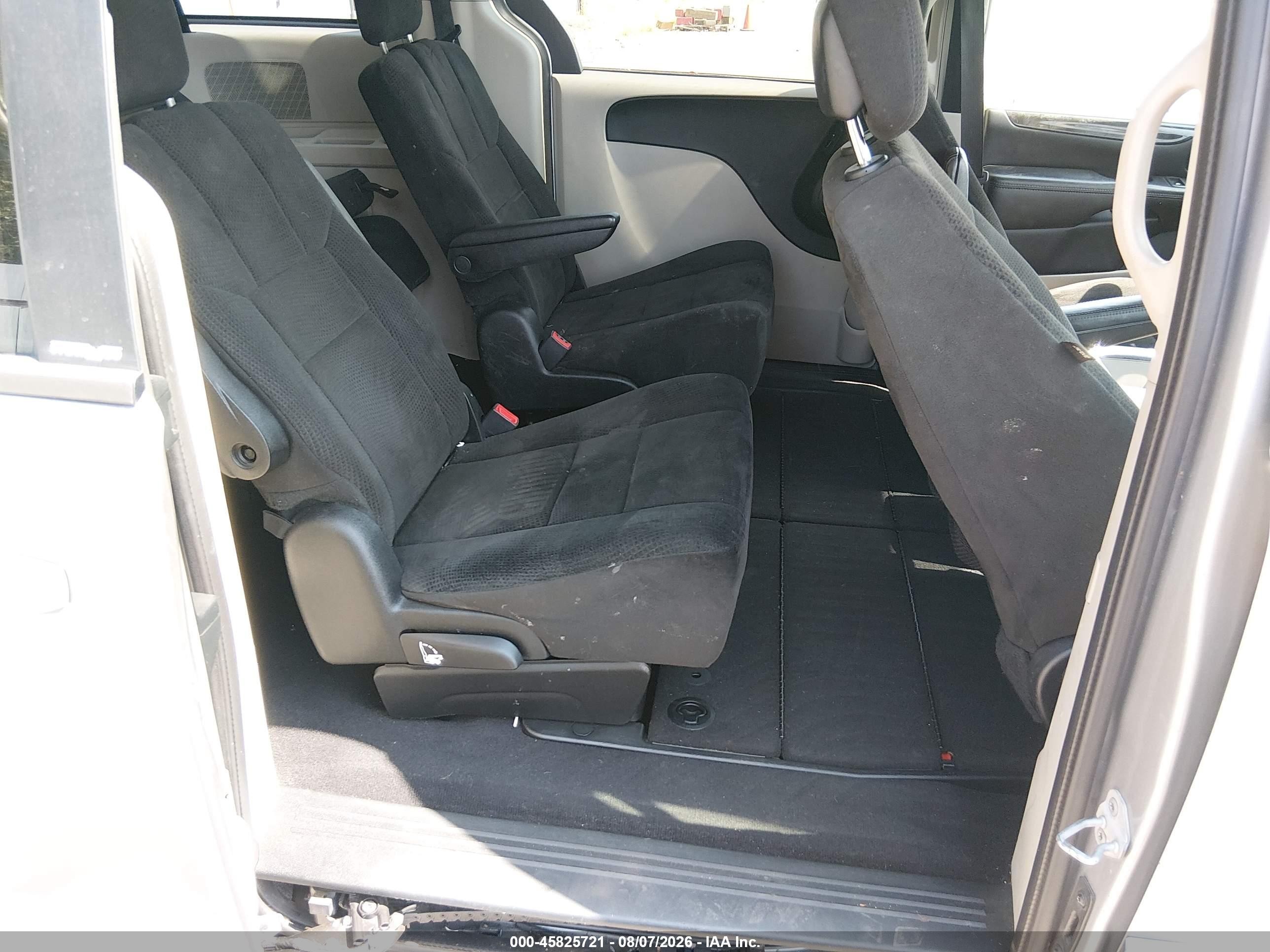 2013 Dodge Grand Caravan Sxt Silver vin: 2C4RDGCG9DR685494