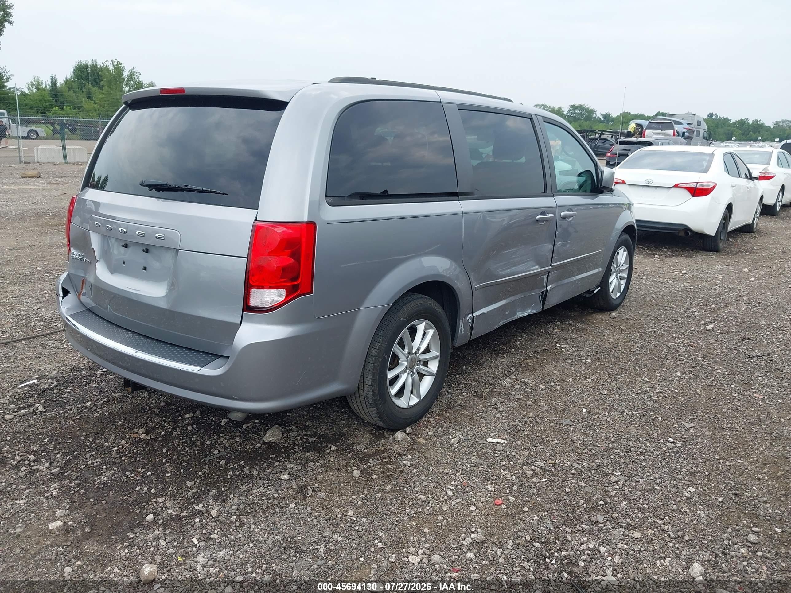 2013 Dodge Grand Caravan Sxt Silver vin: 2C4RDGCG9DR765278