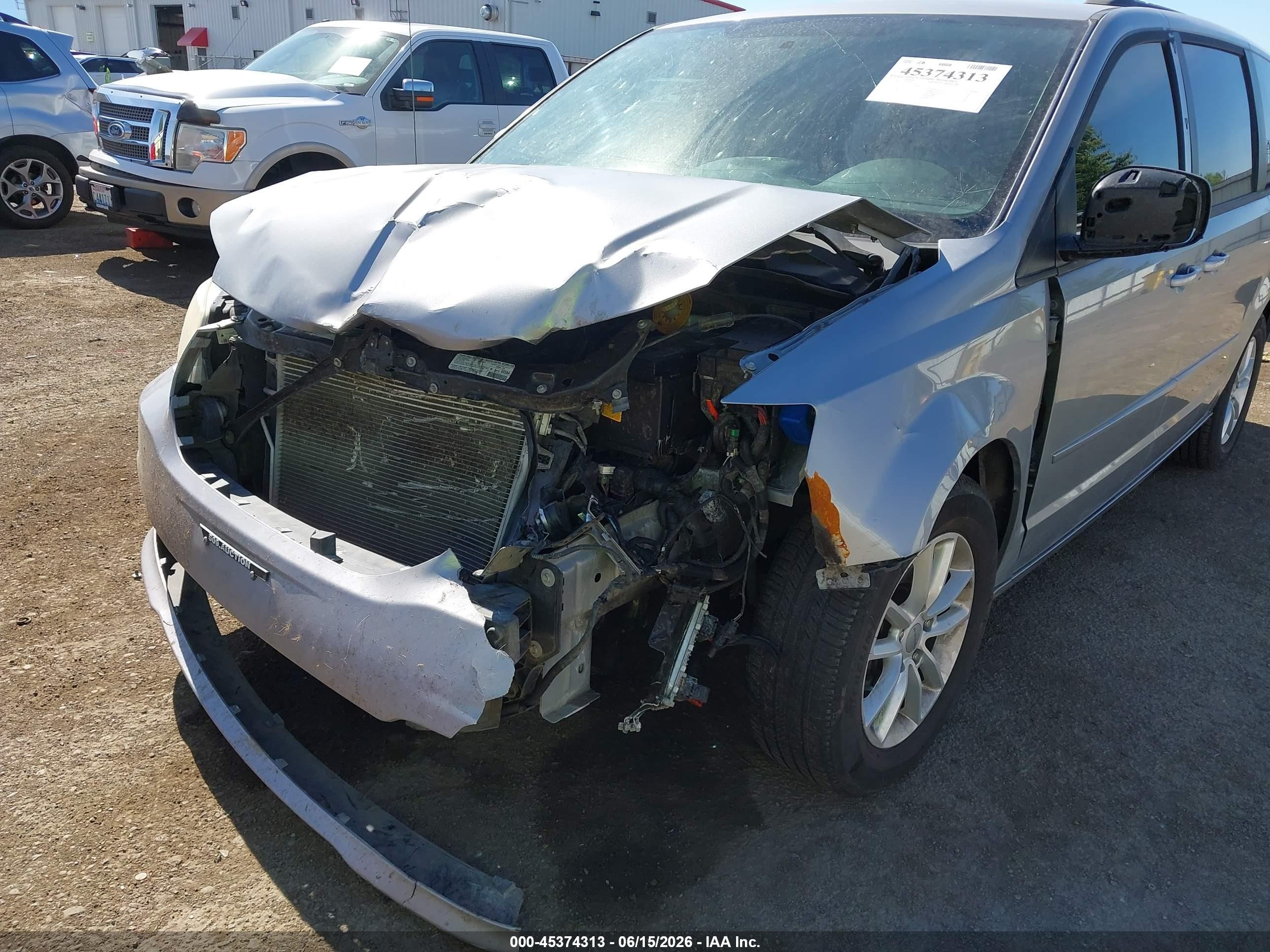 2013 Dodge Grand Caravan Sxt Silver vin: 2C4RDGCG9DR820361