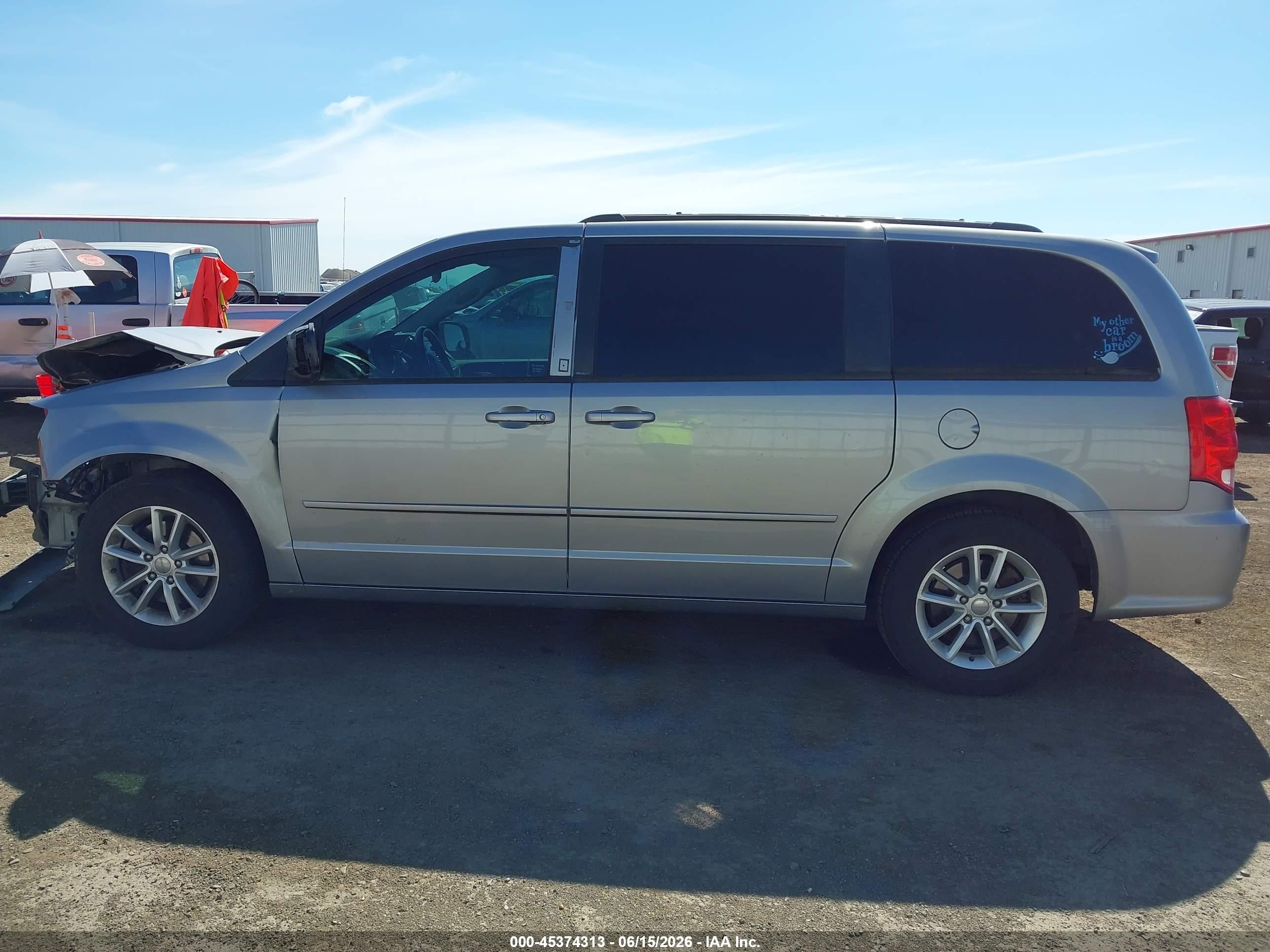 2013 Dodge Grand Caravan Sxt Silver vin: 2C4RDGCG9DR820361